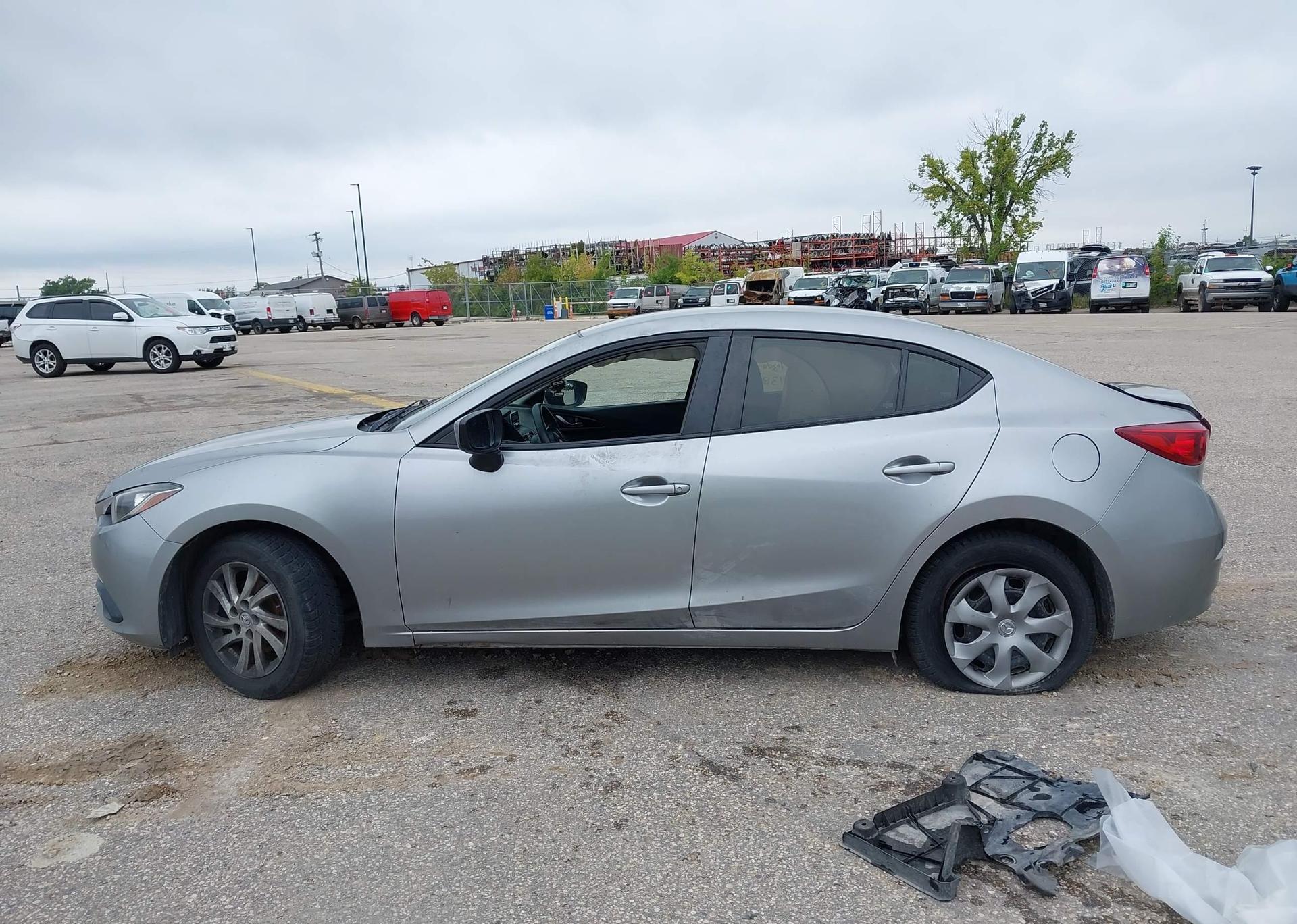 2014 MAZDA MAZDA3 GS SKY