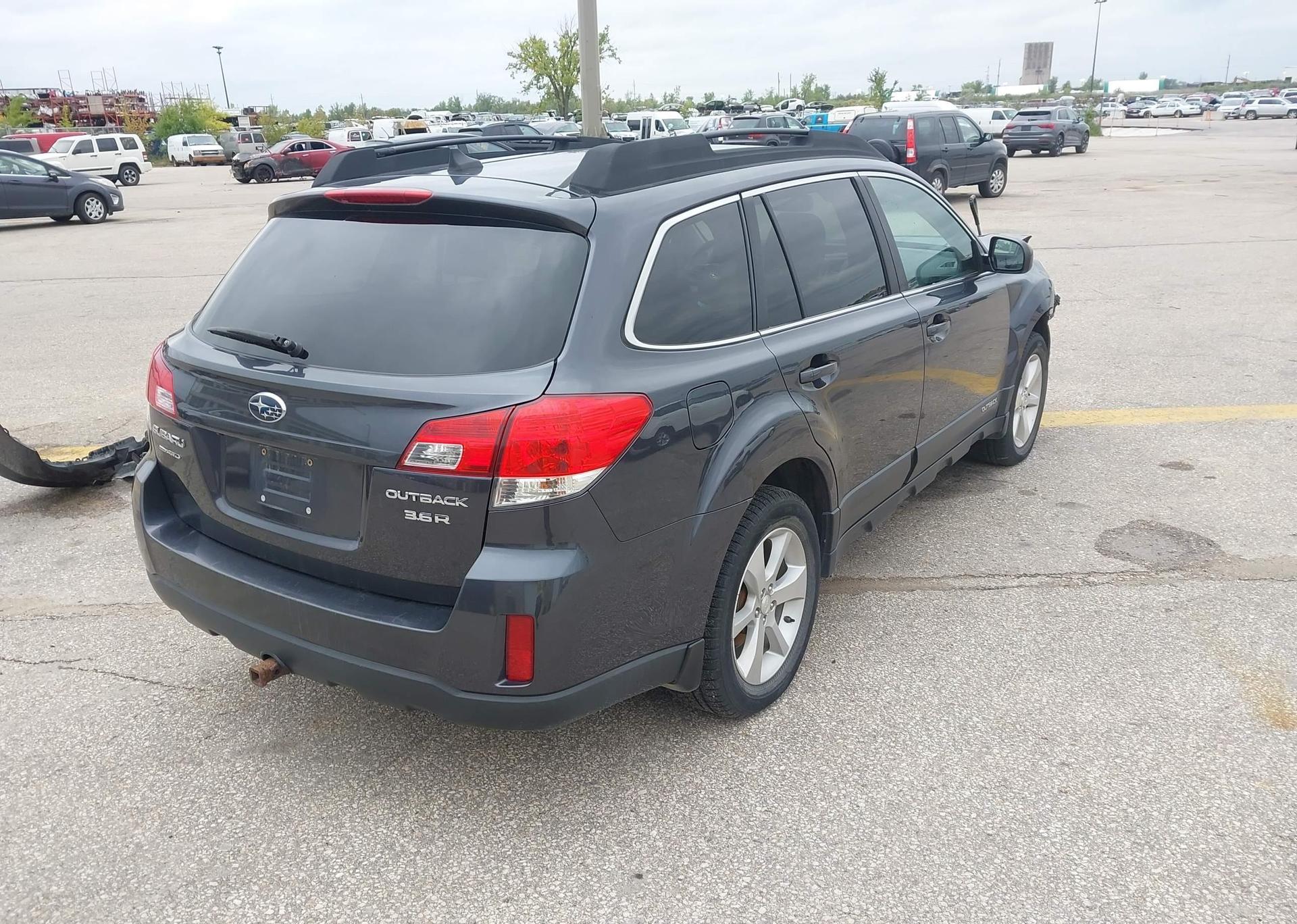2013 SUBARU OUTBACK 3.6R