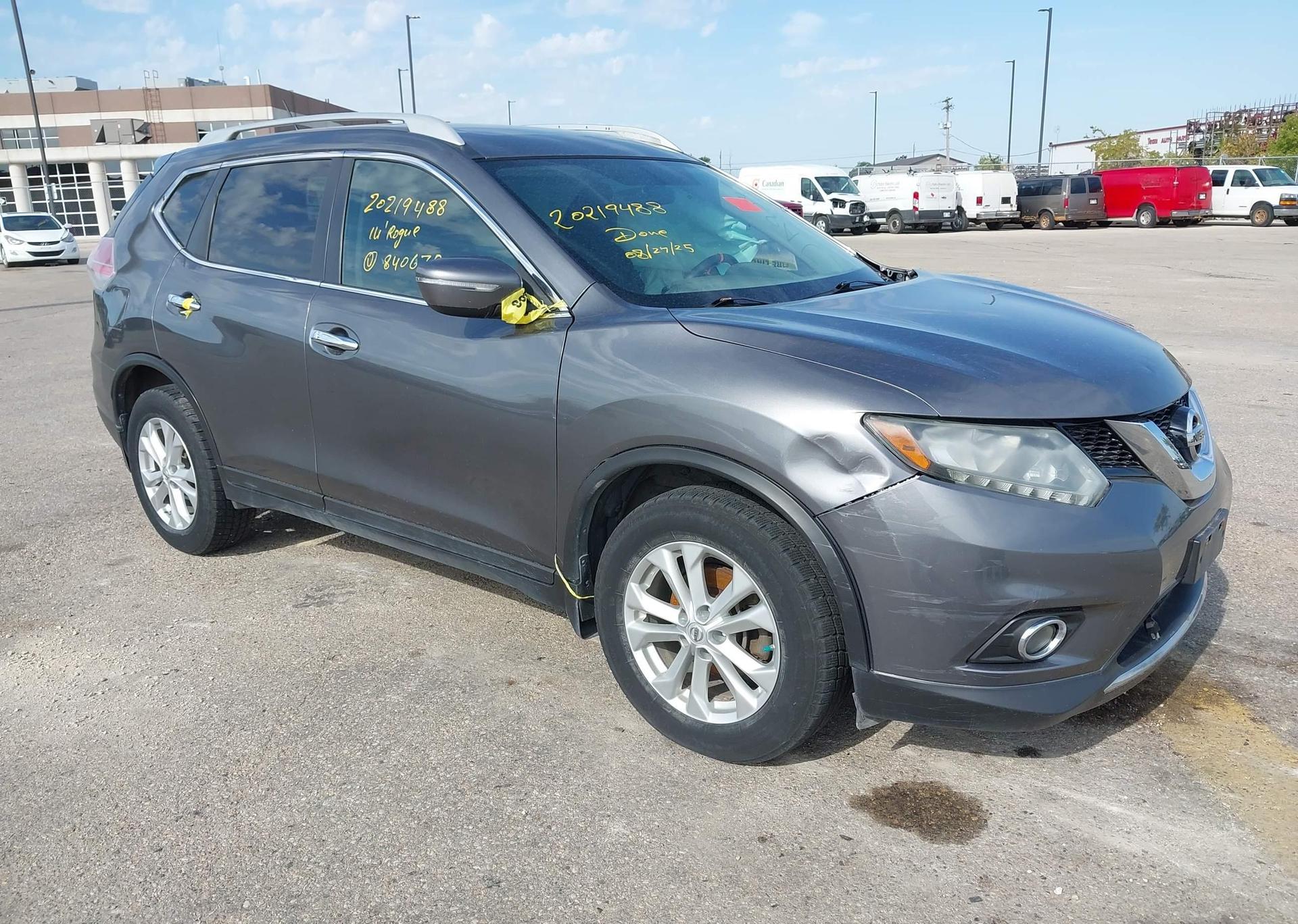 2014 NISSAN ROGUE SV