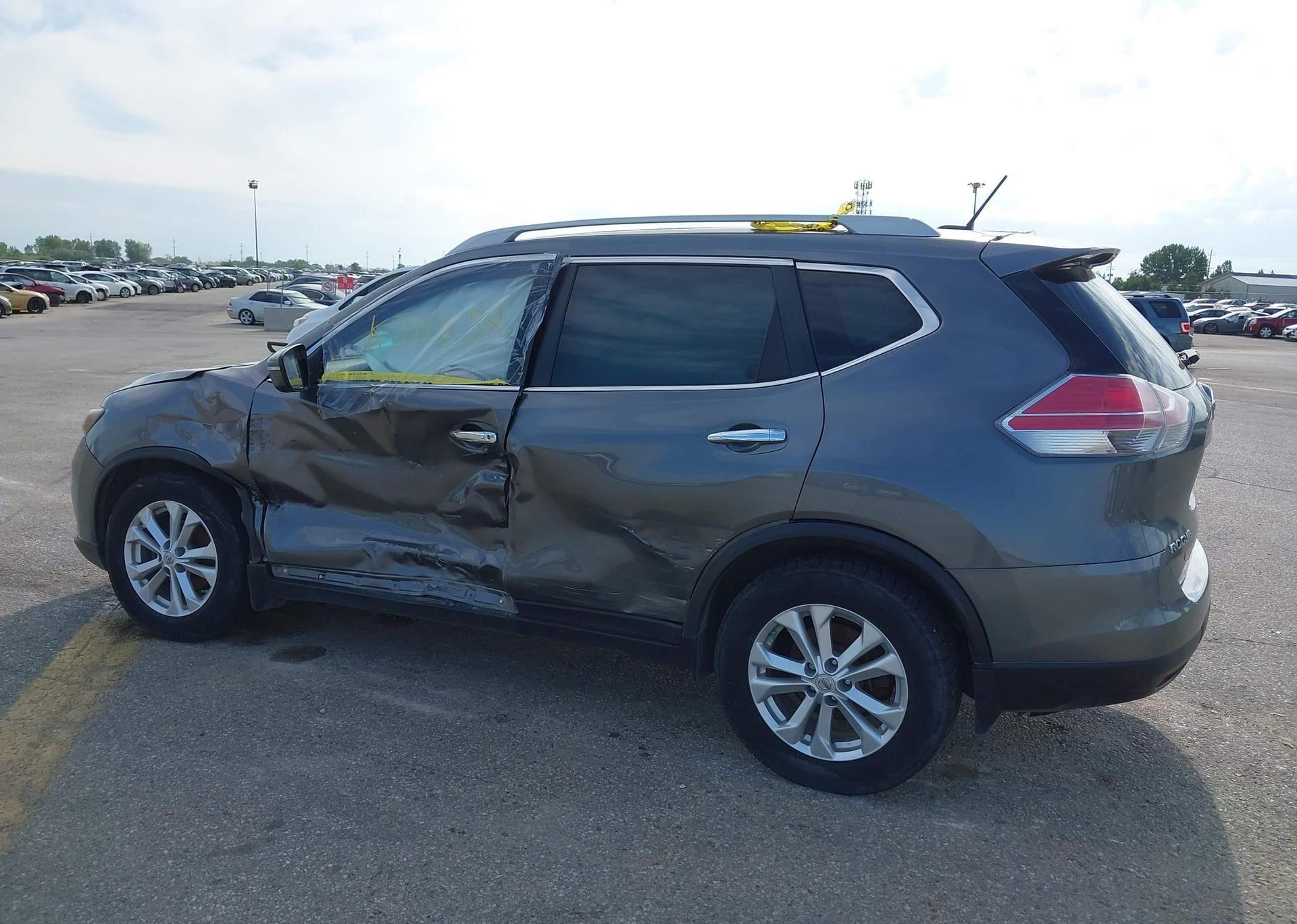 2014 NISSAN ROGUE SV