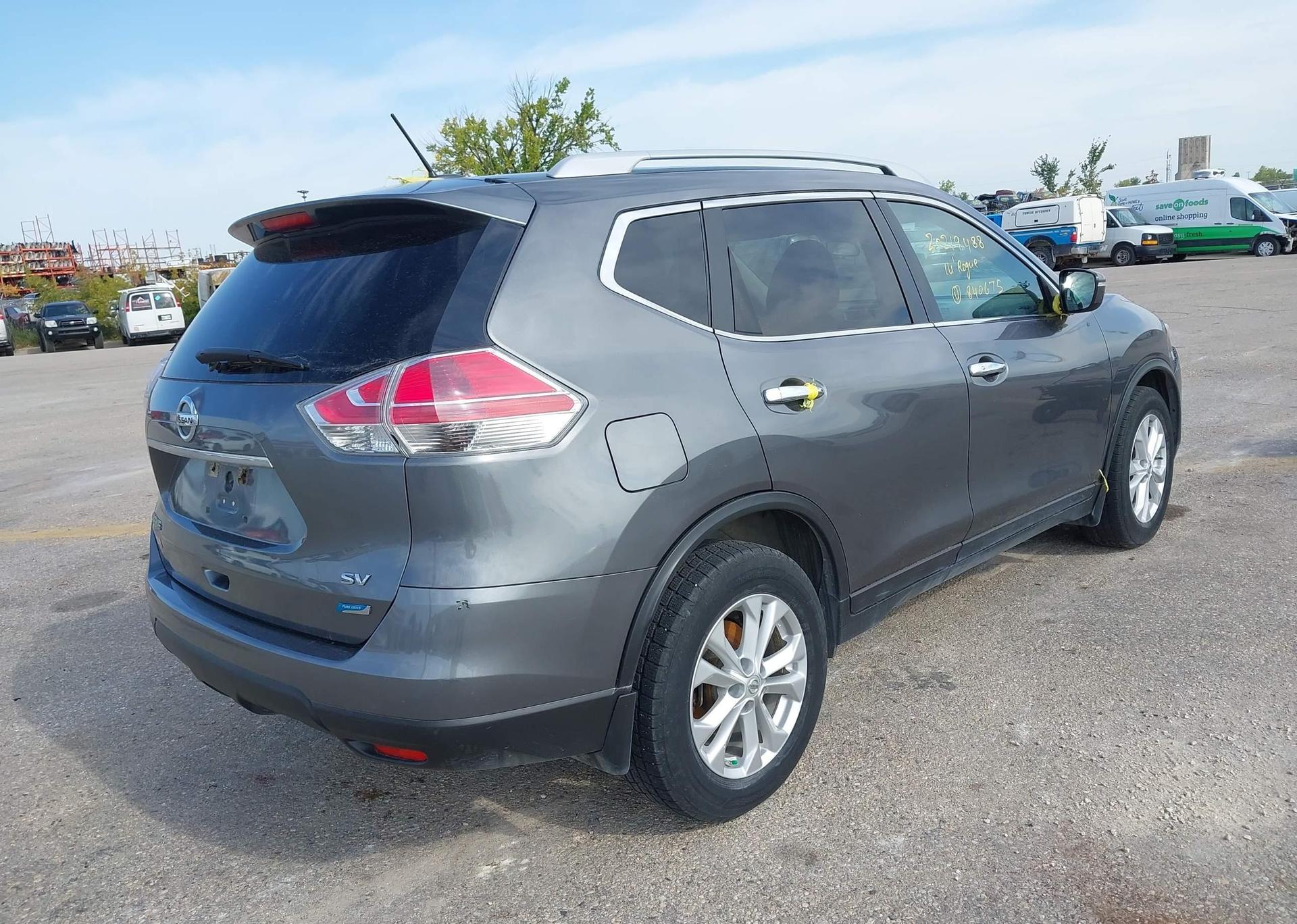 2014 NISSAN ROGUE SV