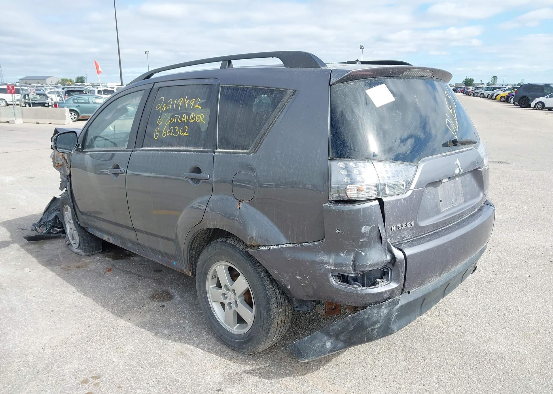 2010 MITSUBISHI OUTLANDER LS