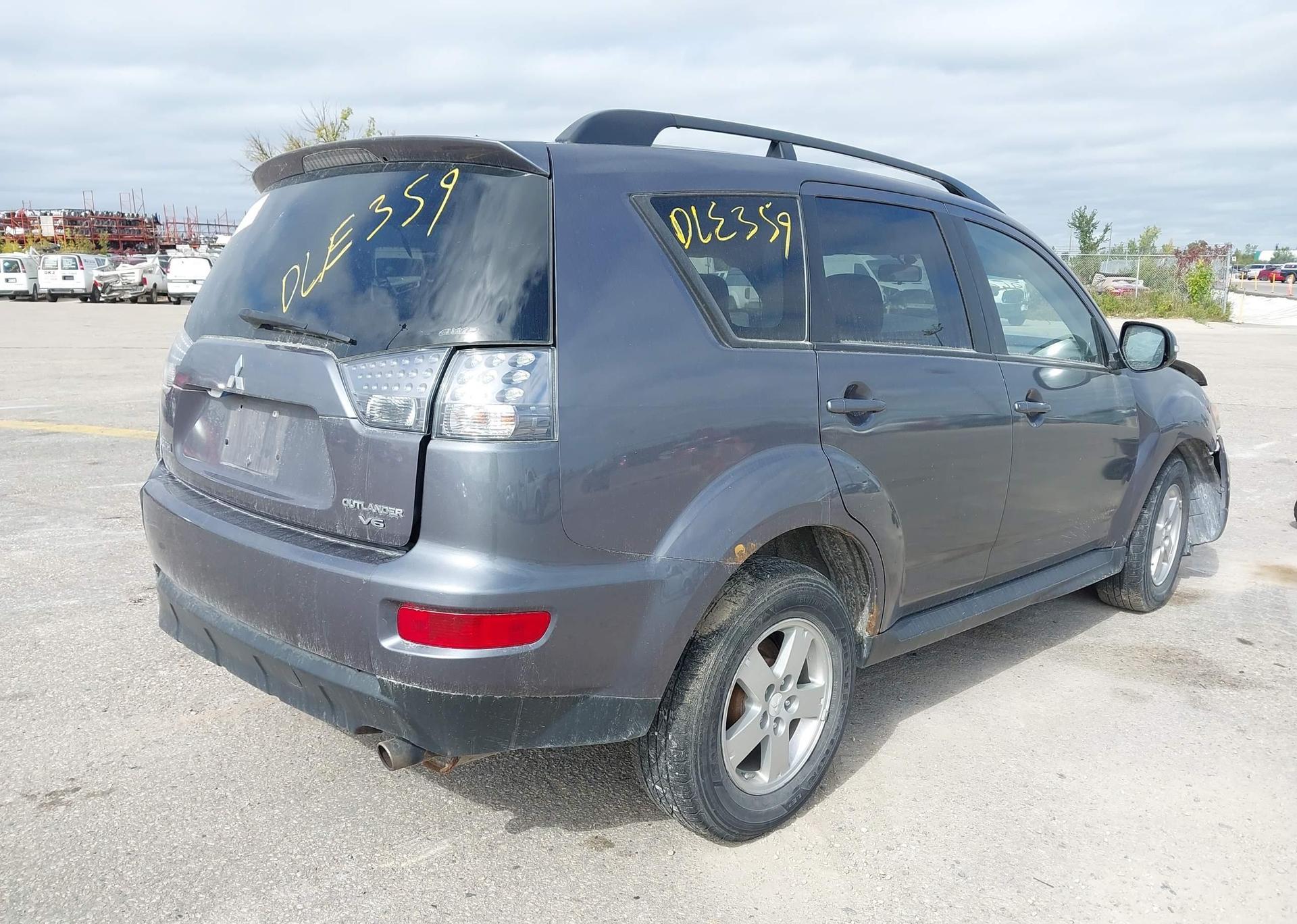 2010 MITSUBISHI OUTLANDER LS
