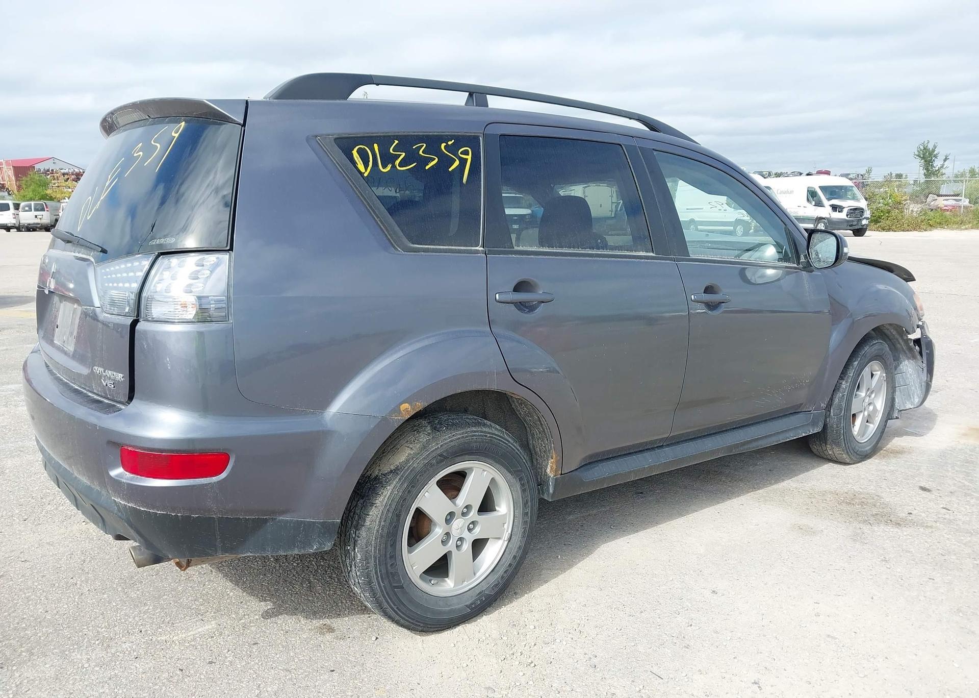 2010 MITSUBISHI OUTLANDER LS