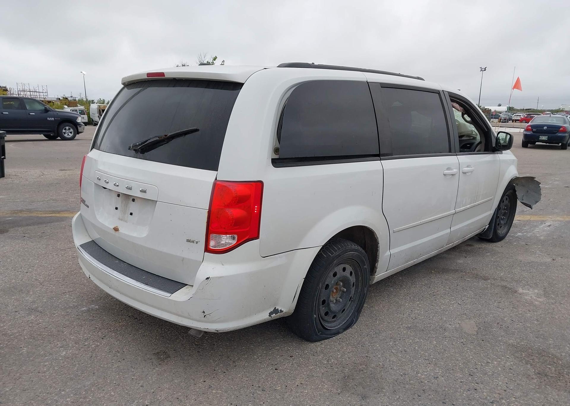 2016 DODGE GRAND CARAVAN SE