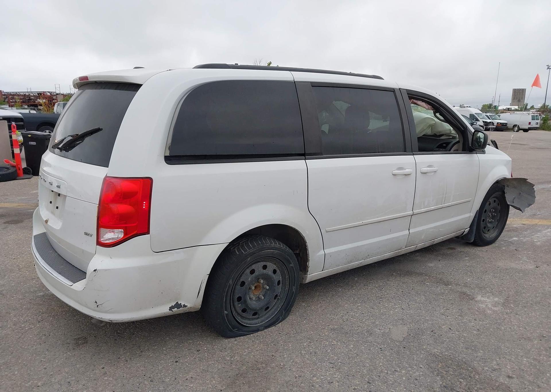 2016 DODGE GRAND CARAVAN SE
