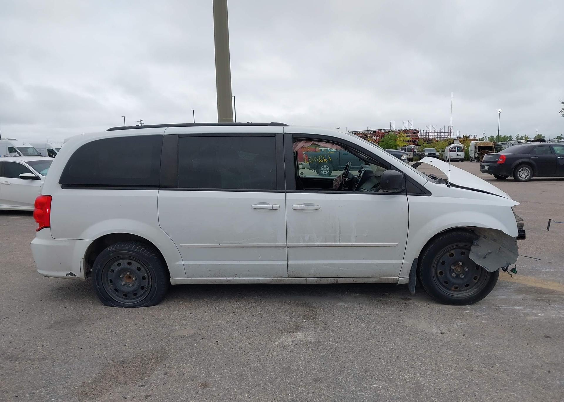 2016 DODGE GRAND CARAVAN SE