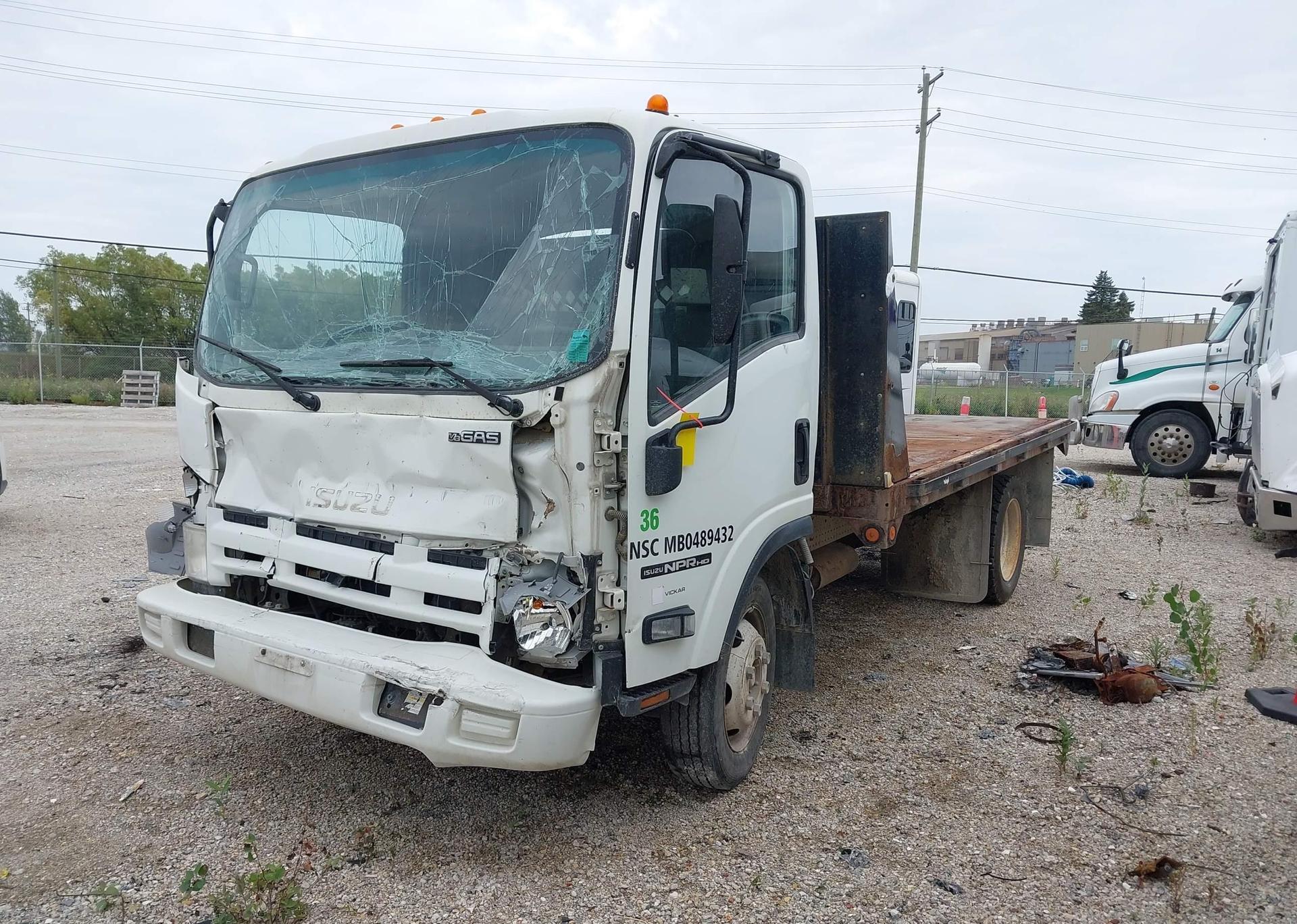 2014 ISUZU NPR