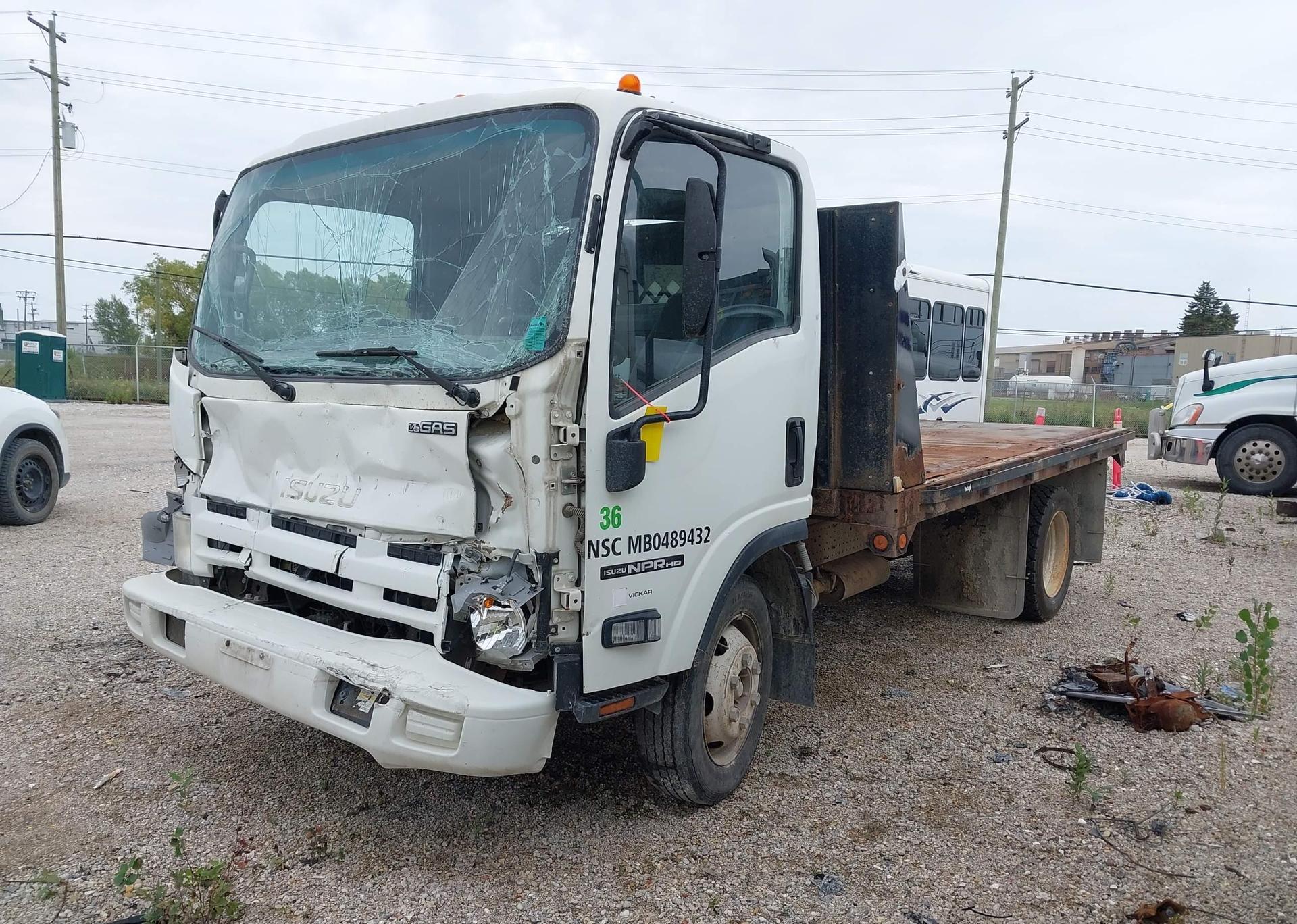 2014 ISUZU NPR