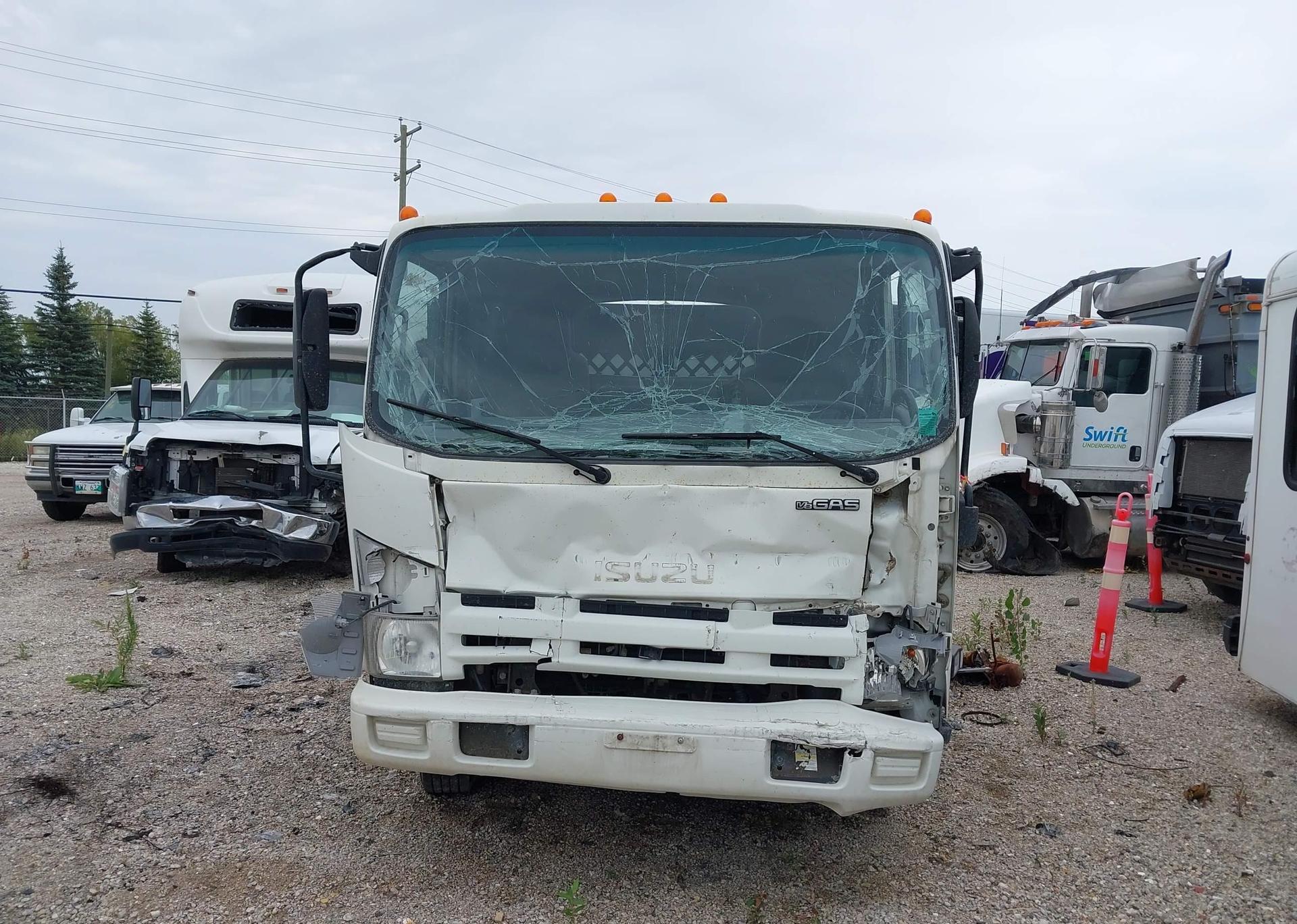 2014 ISUZU NPR