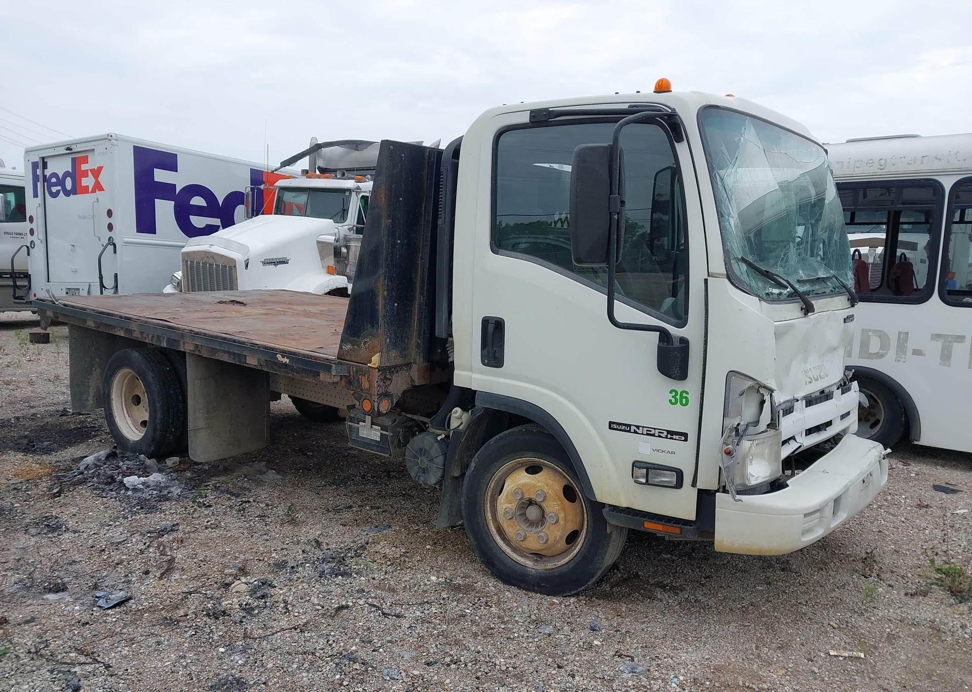 2014 ISUZU NPR