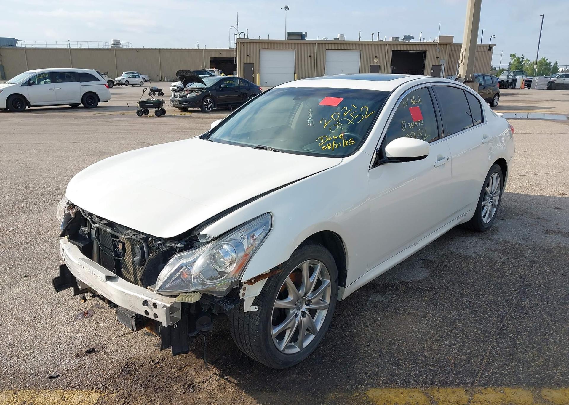 2013 INFINITI G37X