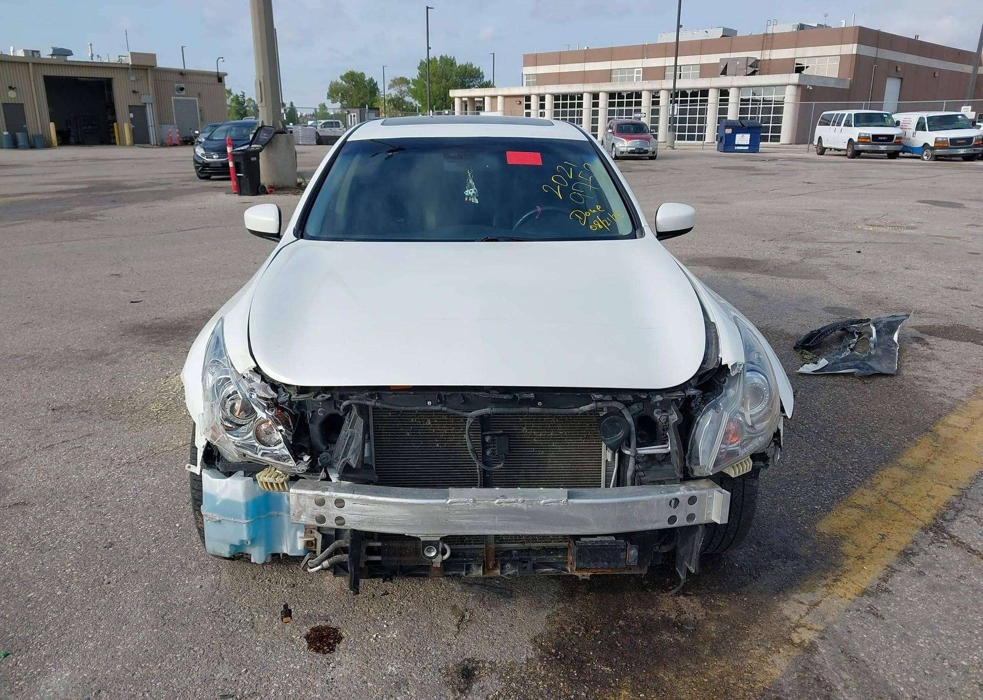 2013 INFINITI G37X
