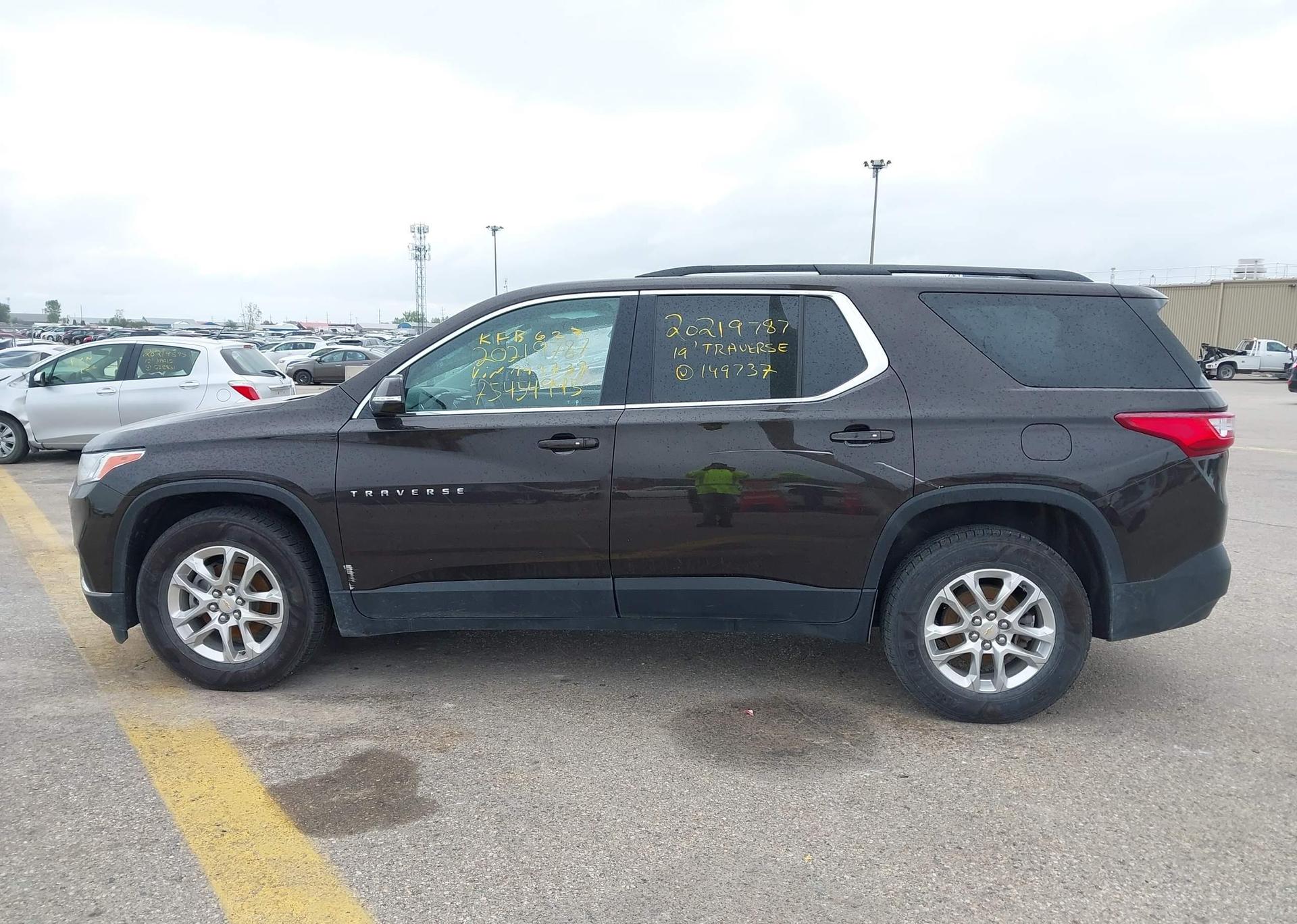 2019 CHEVROLET TRAVERSE LT