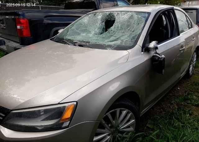 2012 VOLKSWAGEN JETTA 2.5