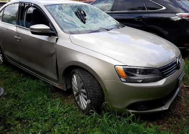 2012 VOLKSWAGEN JETTA 2.5