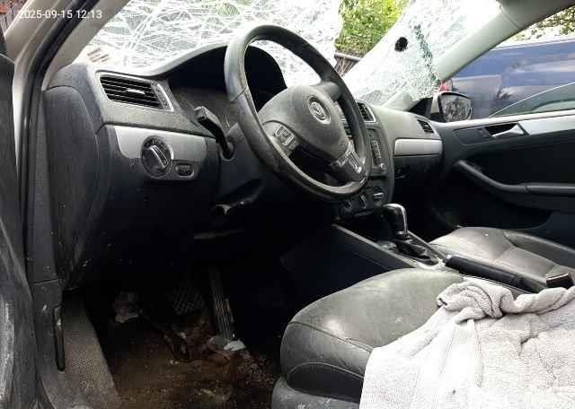 2012 VOLKSWAGEN JETTA 2.5