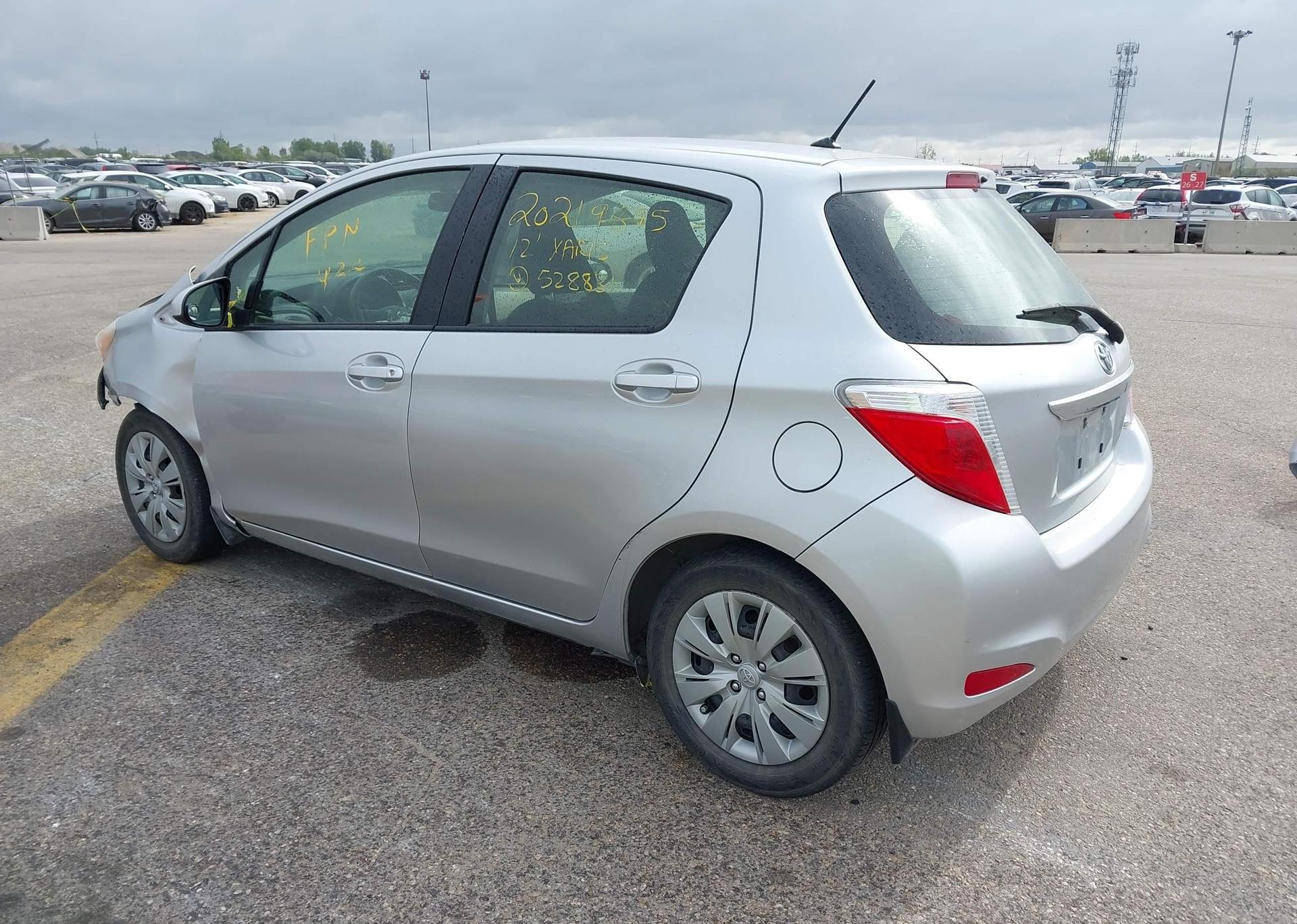2012 TOYOTA YARIS LE