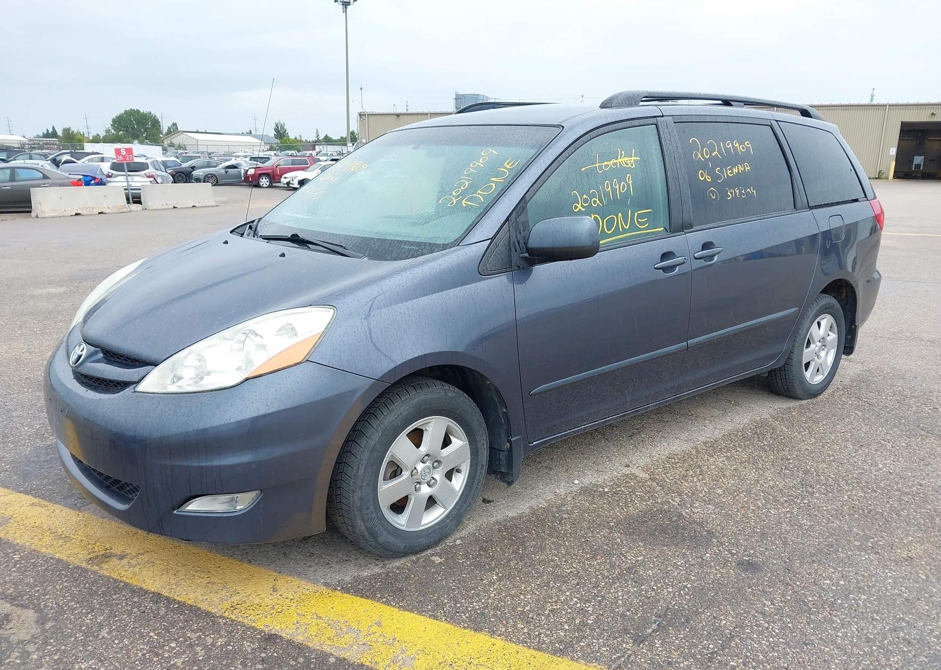 2006 TOYOTA SIENNA LE V6