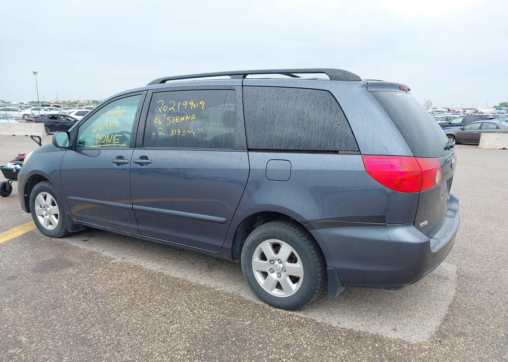 2006 TOYOTA SIENNA LE V6