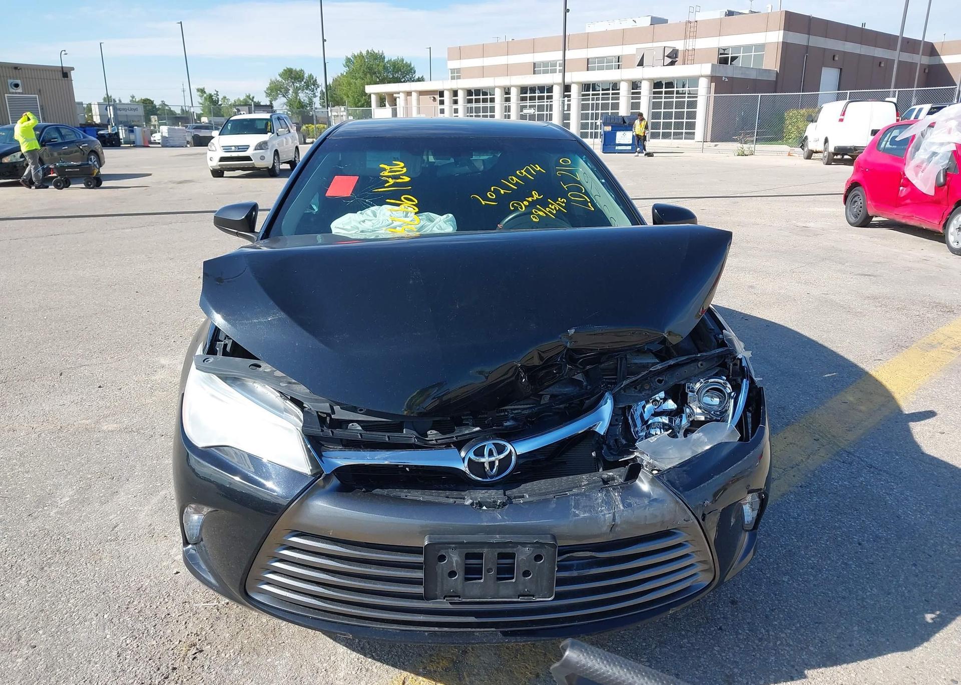 2017 TOYOTA CAMRY LE