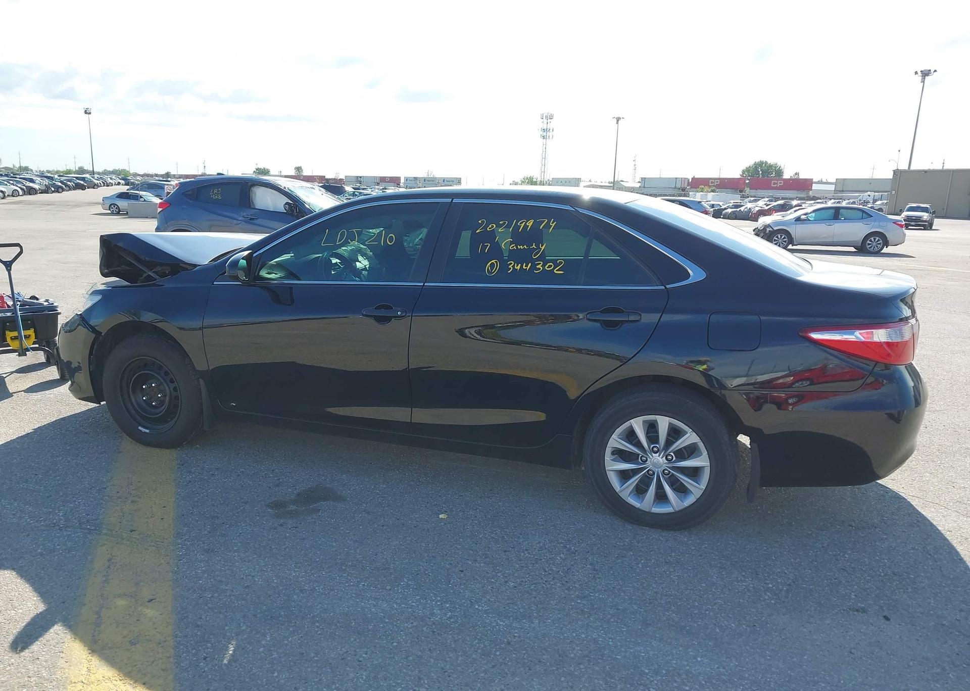 2017 TOYOTA CAMRY LE