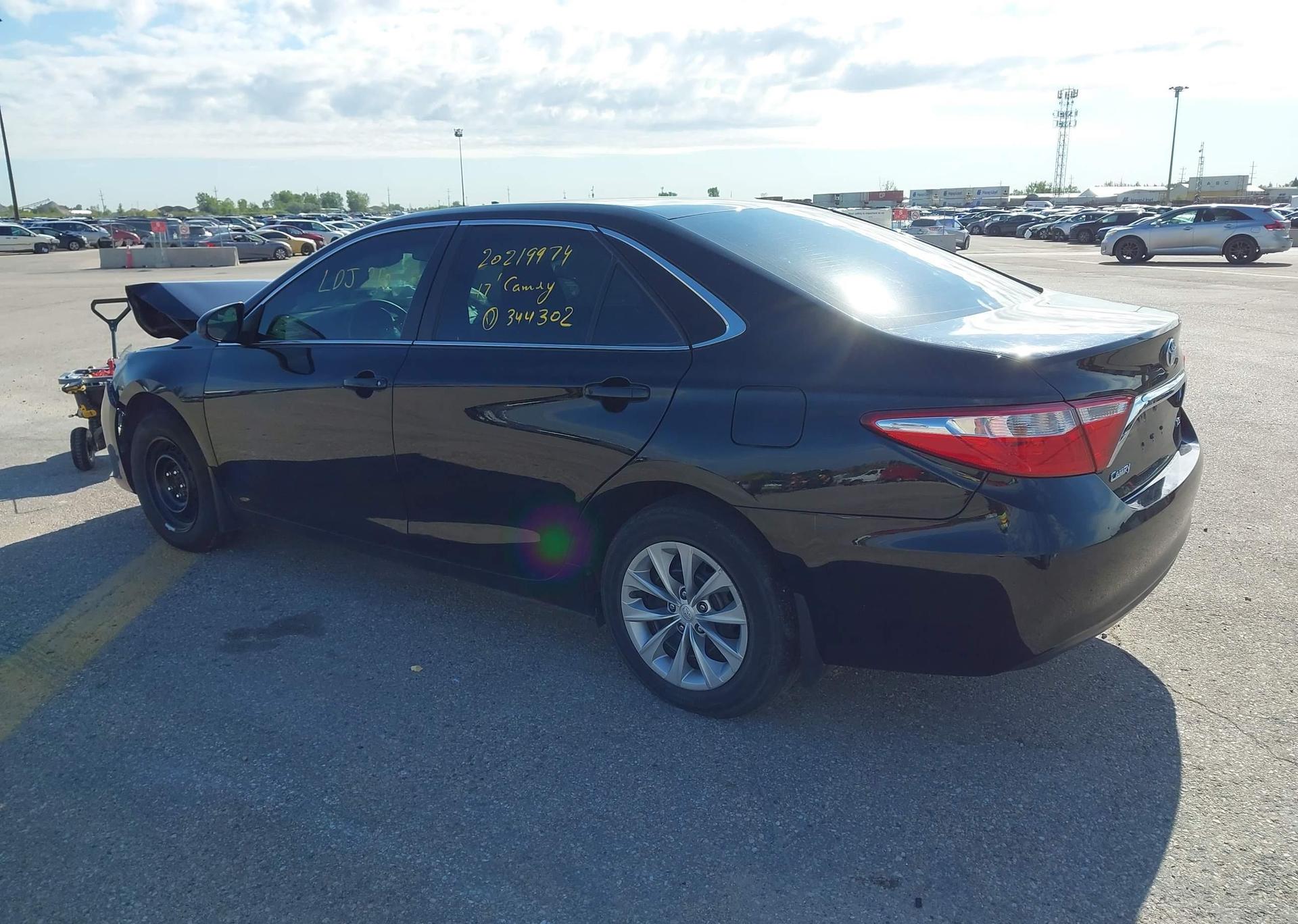 2017 TOYOTA CAMRY LE