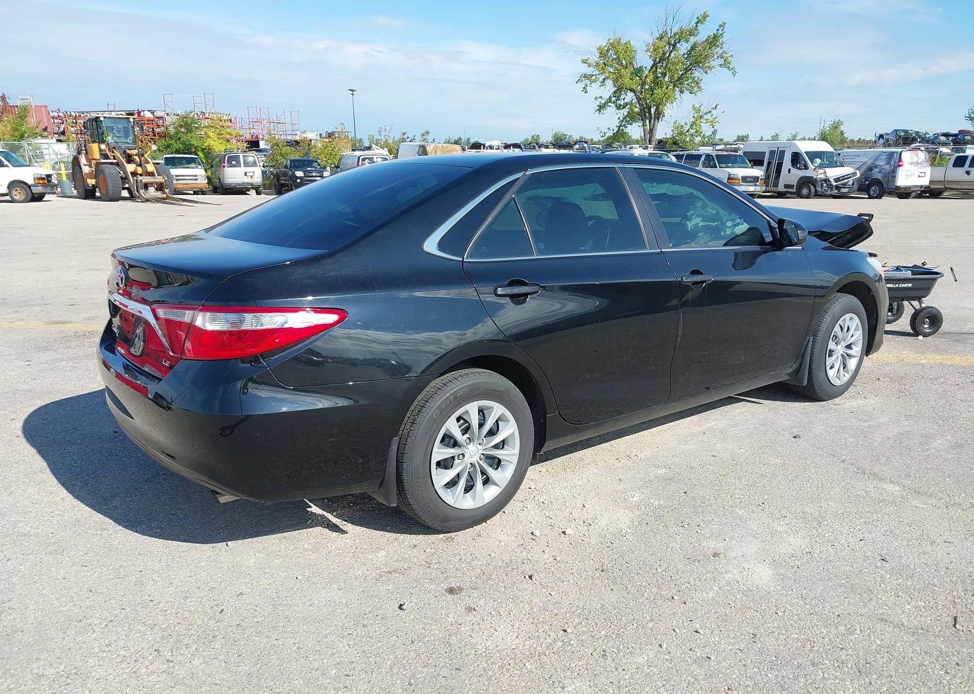 2017 TOYOTA CAMRY LE