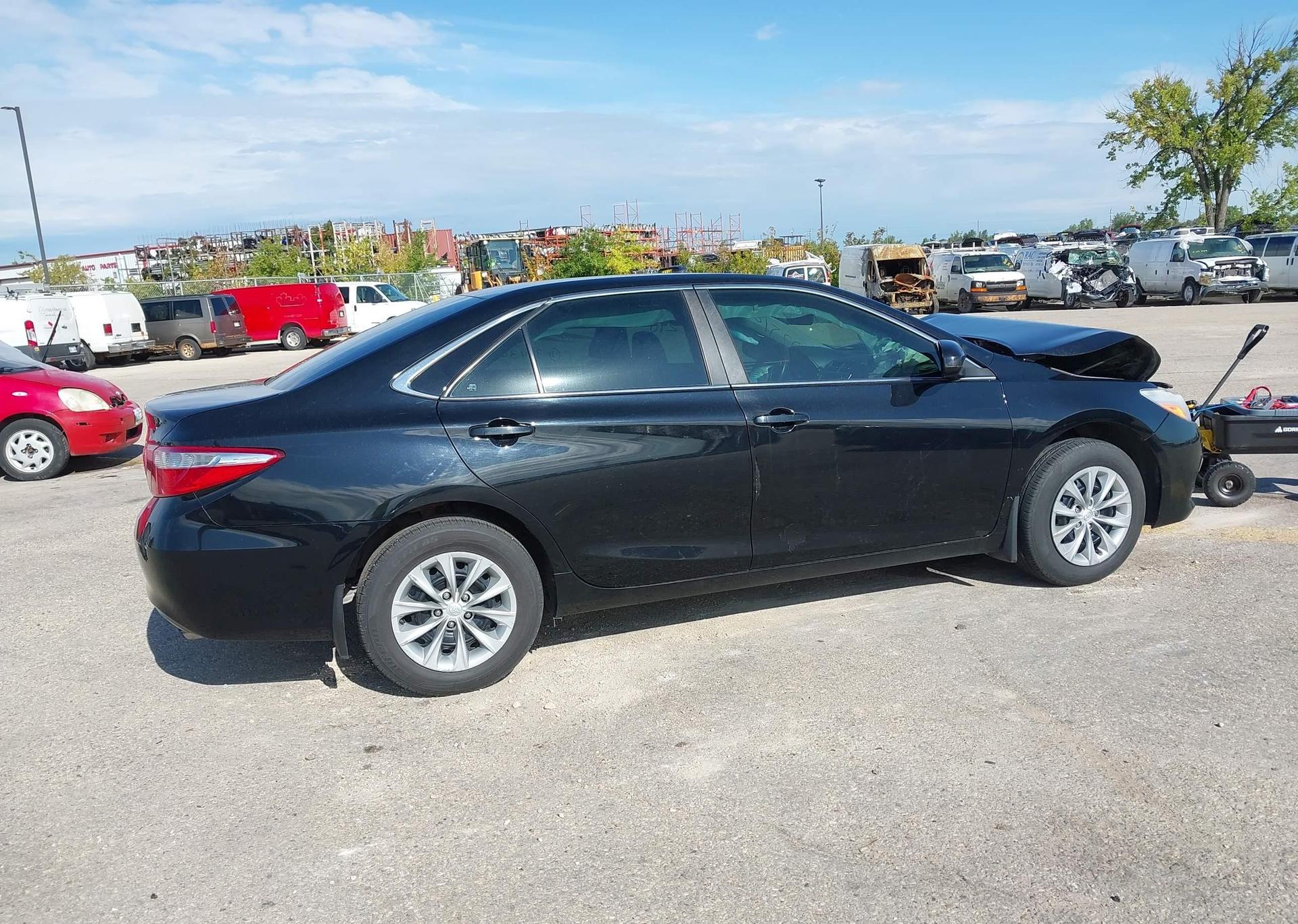 2017 TOYOTA CAMRY LE