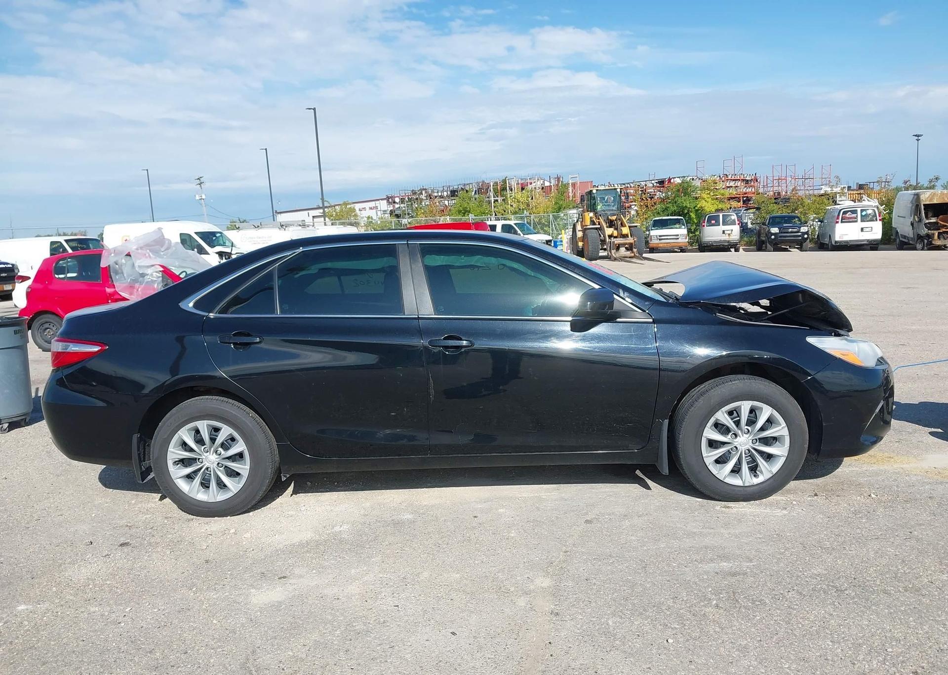 2017 TOYOTA CAMRY LE