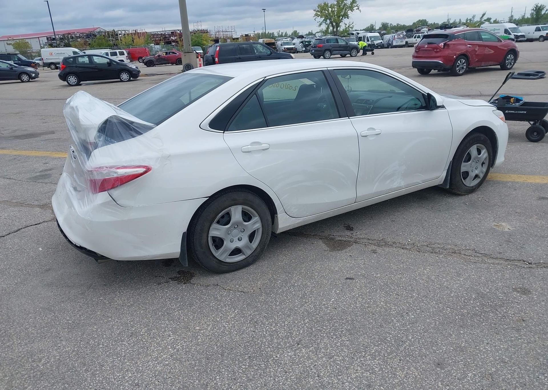 2017 TOYOTA CAMRY LE