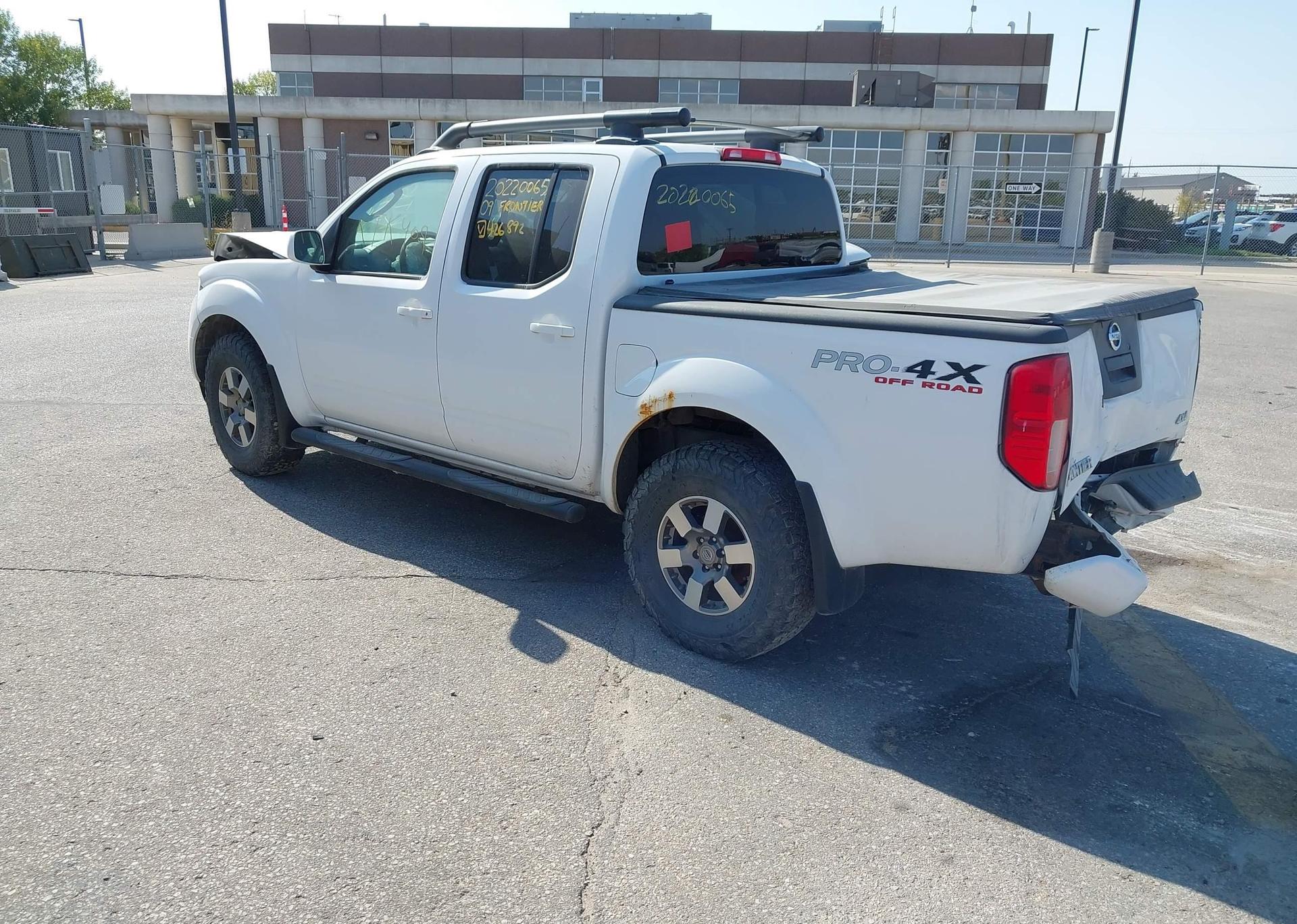 2009 NISSAN FRONTIER PRO-4X CREW CAB V6