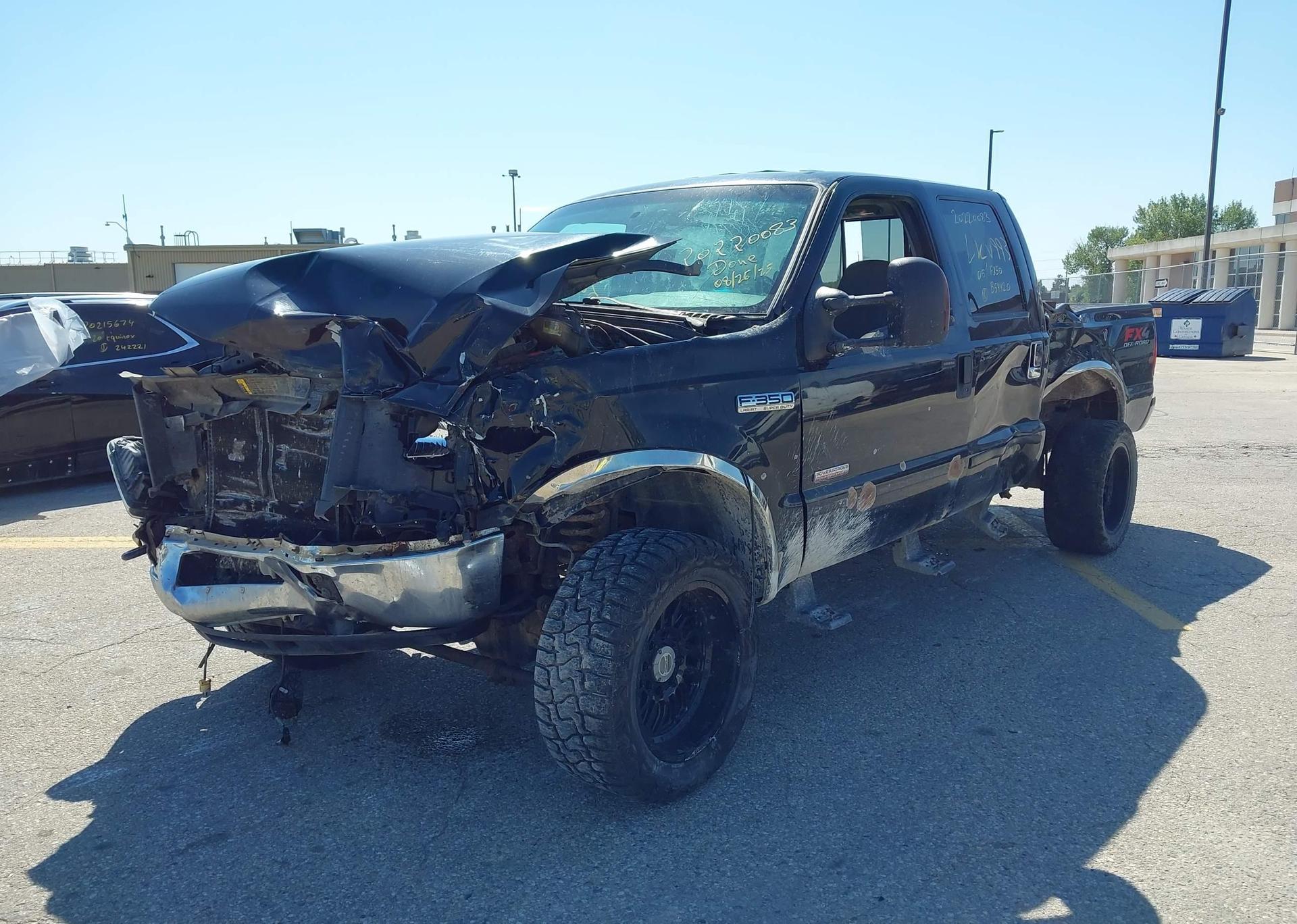 2005 FORD F350 SD LARIAT CREW CAB