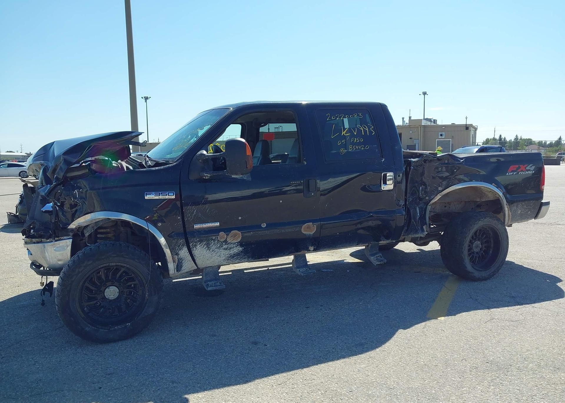 2005 FORD F350 SD LARIAT CREW CAB