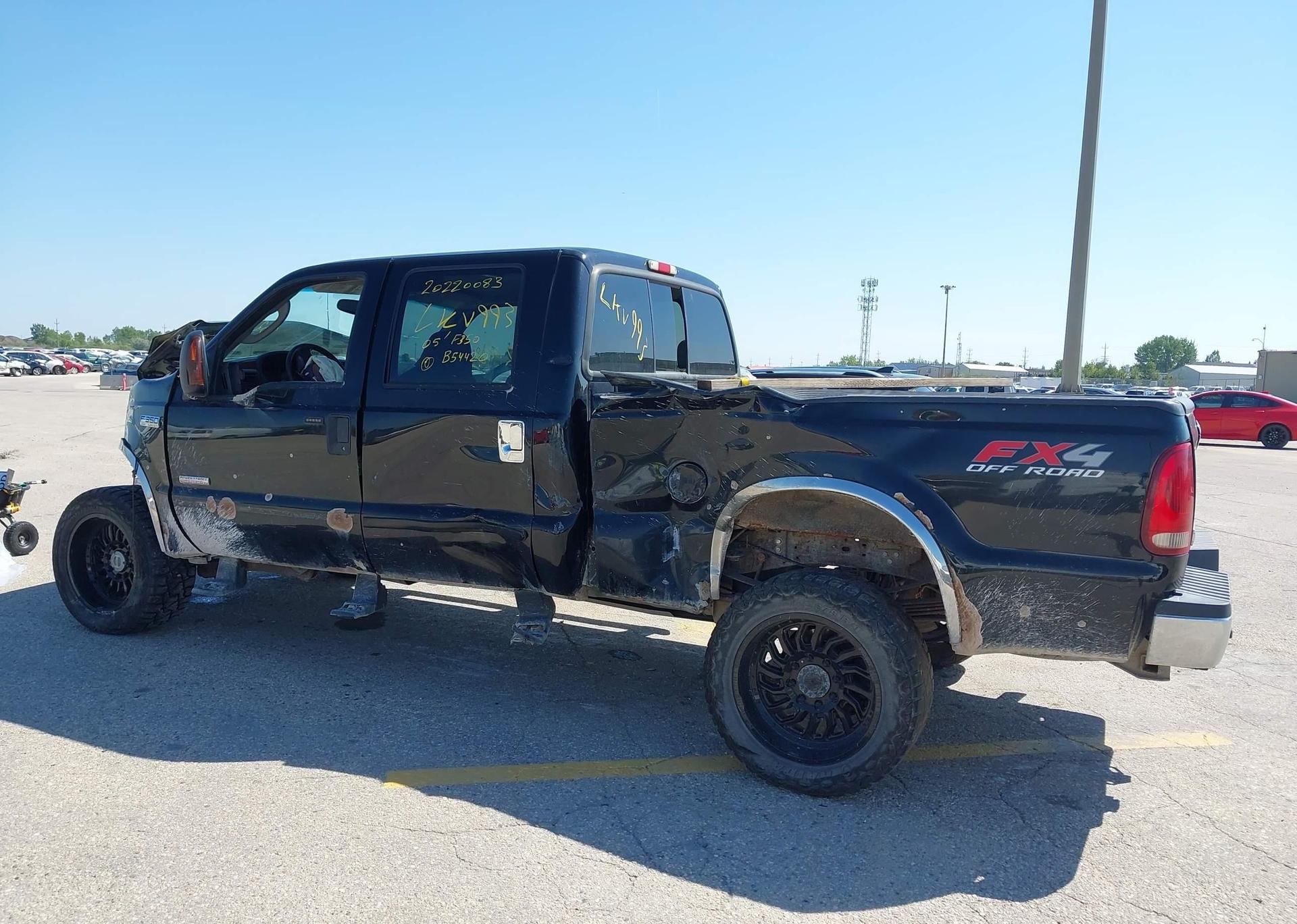 2005 FORD F350 SD LARIAT CREW CAB