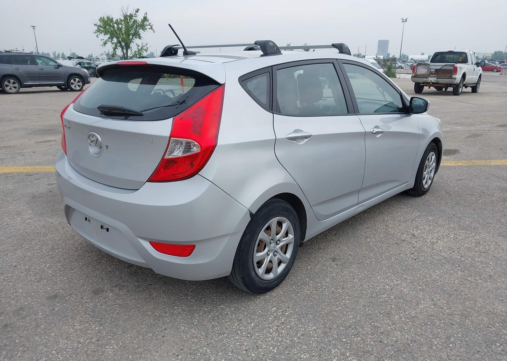 2014 HYUNDAI ACCENT GL