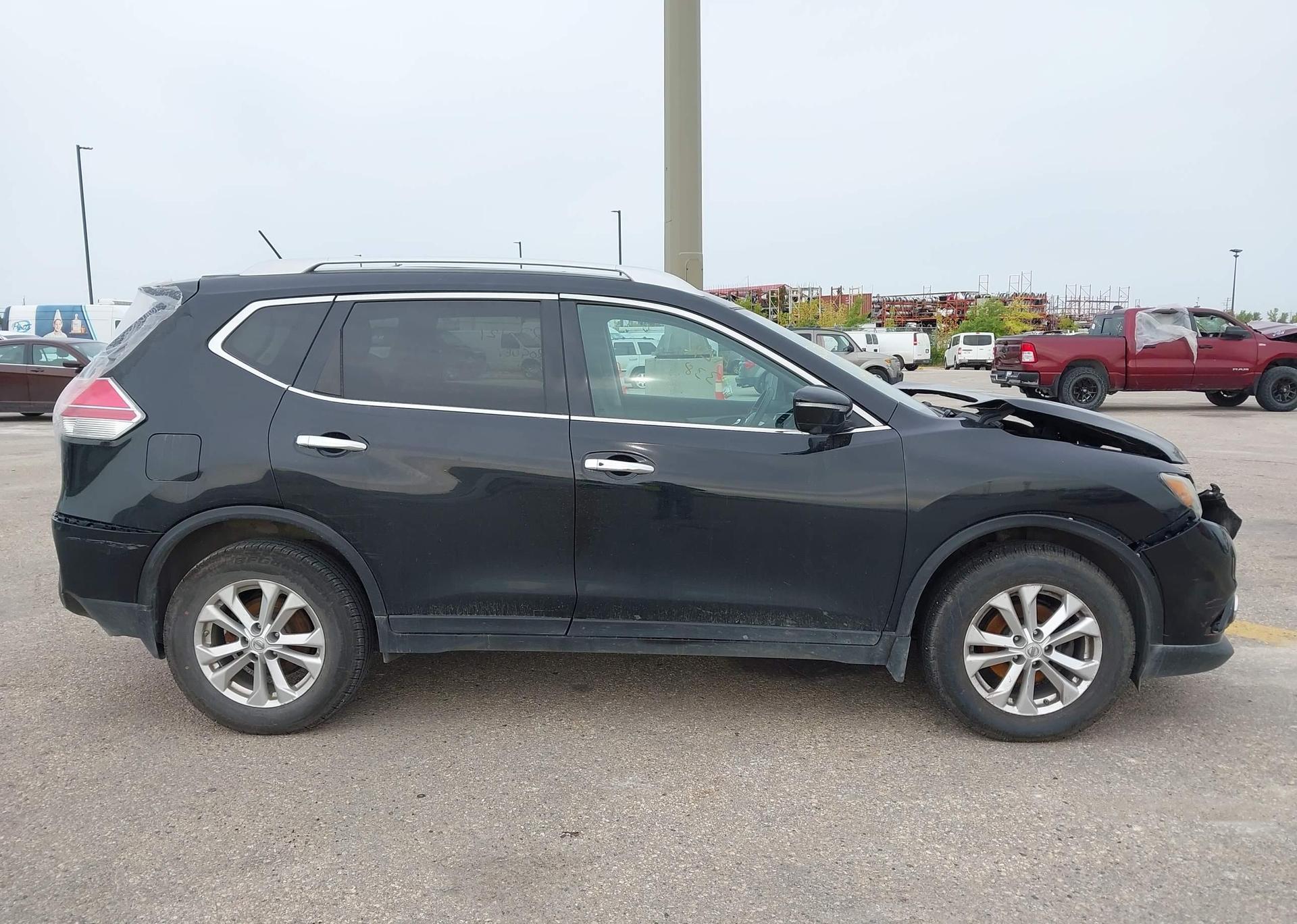 2016 NISSAN ROGUE SV