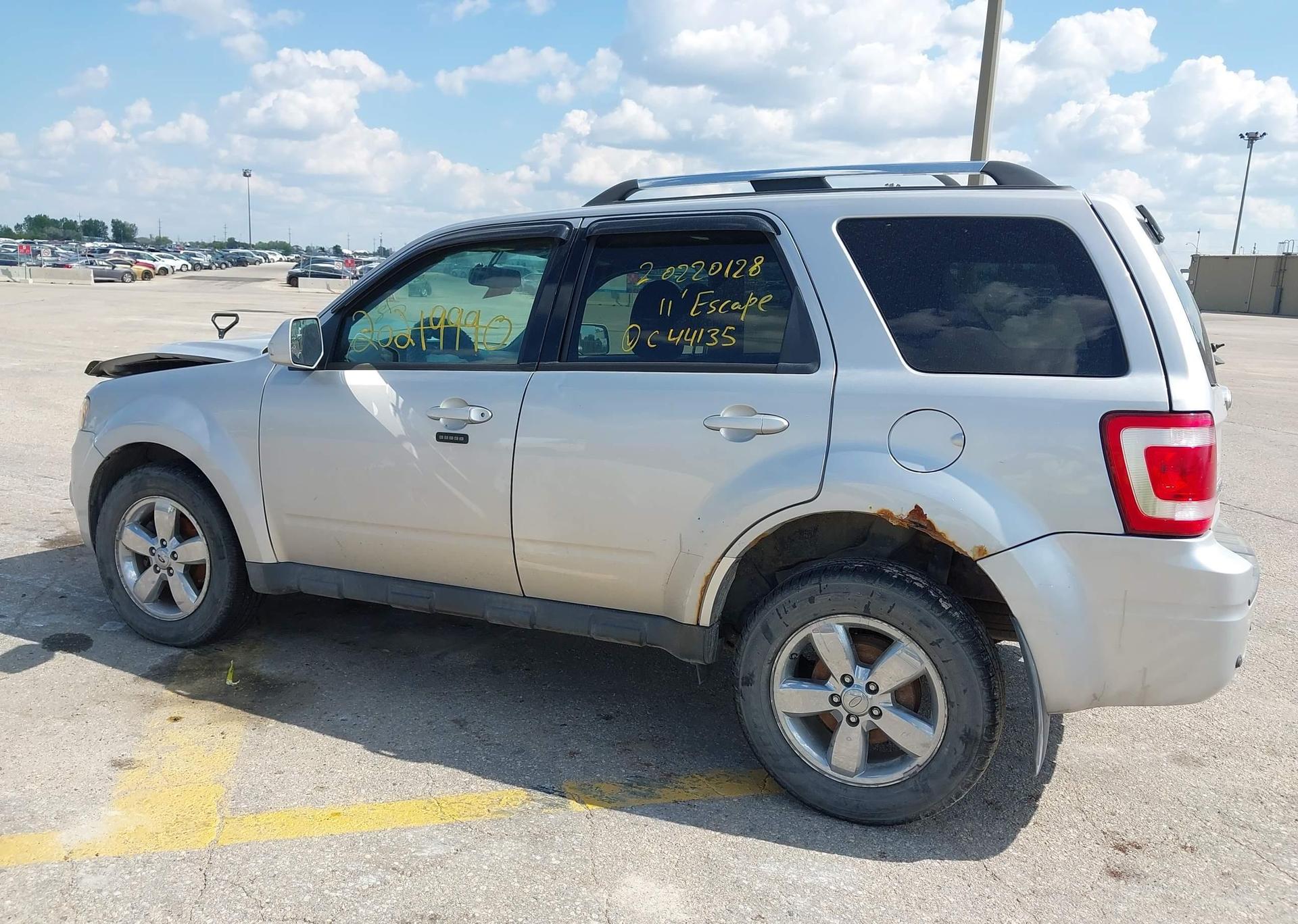 2011 FORD ESCAPE LIMITED V6