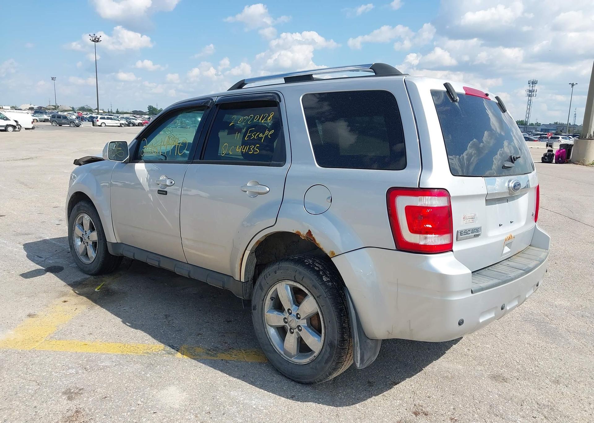 2011 FORD ESCAPE LIMITED V6