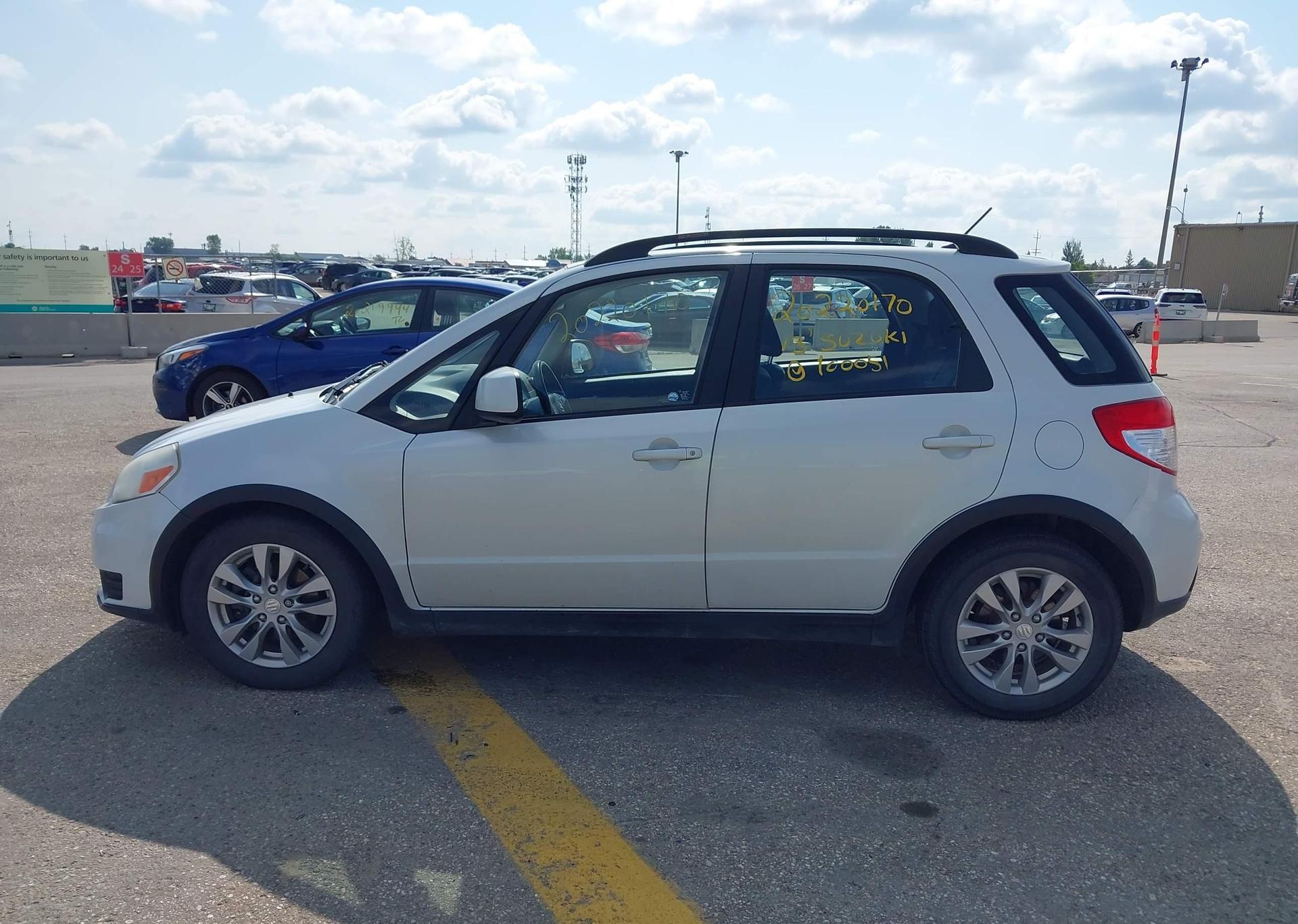 2013 SUZUKI SX4