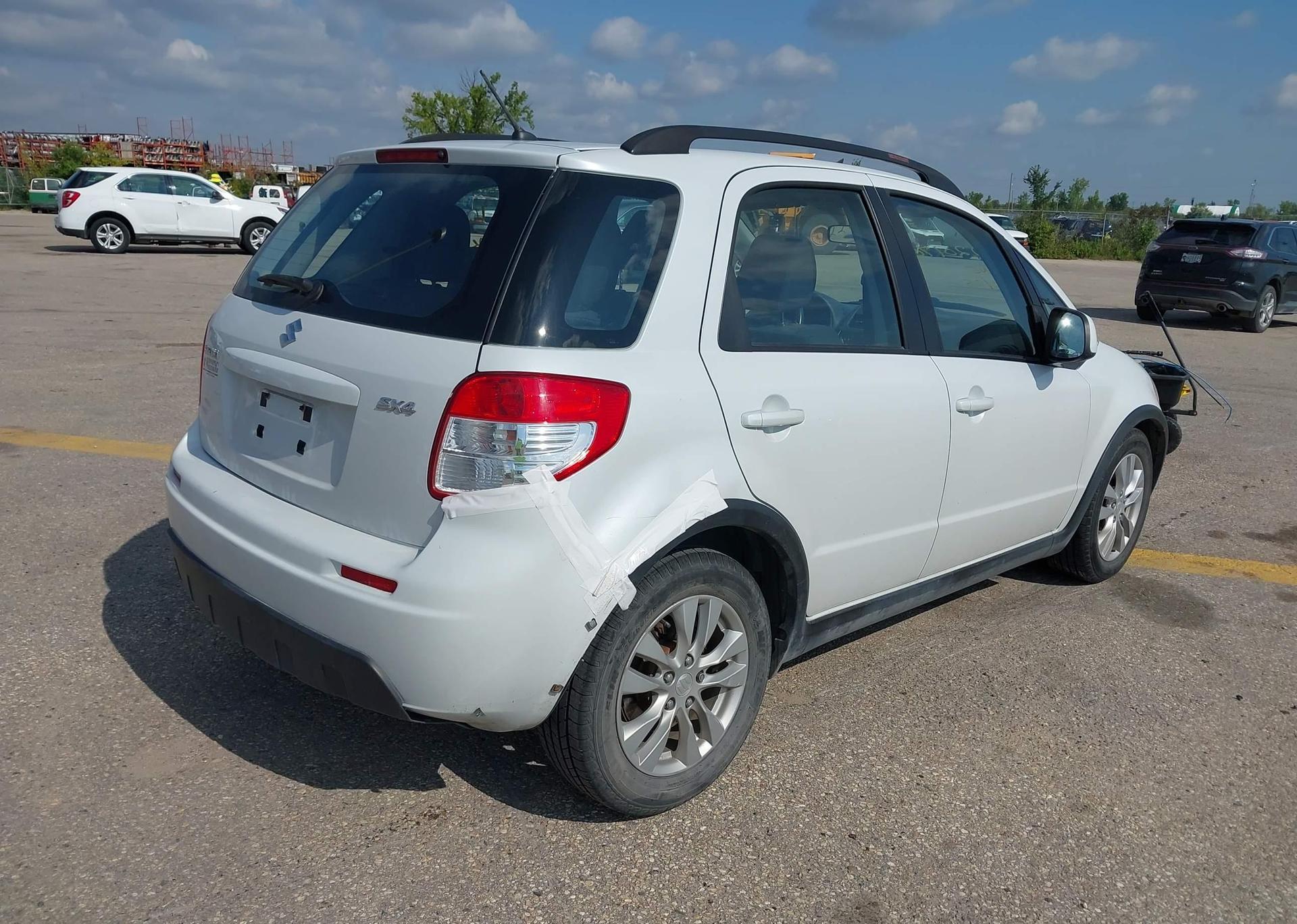 2013 SUZUKI SX4