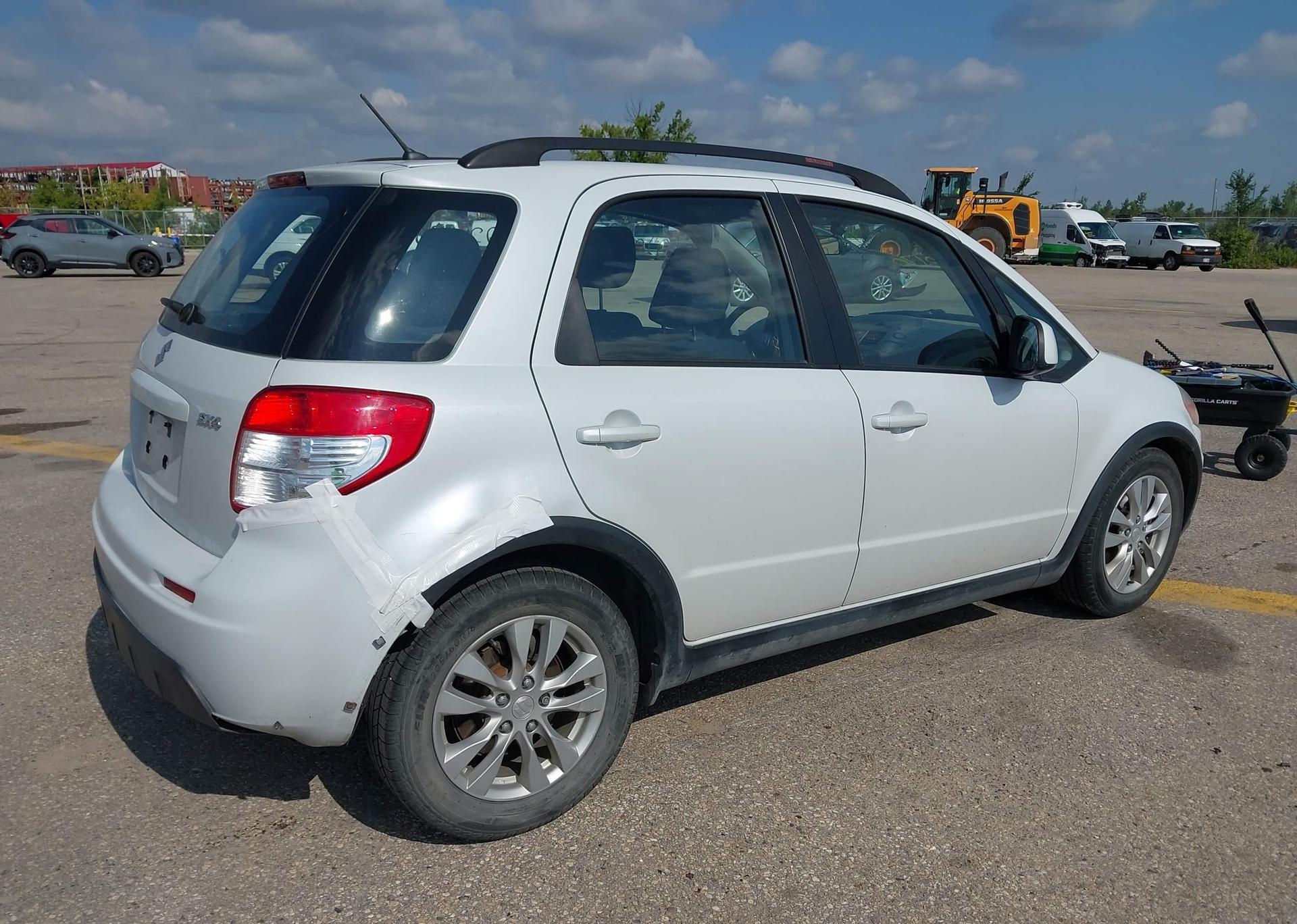 2013 SUZUKI SX4