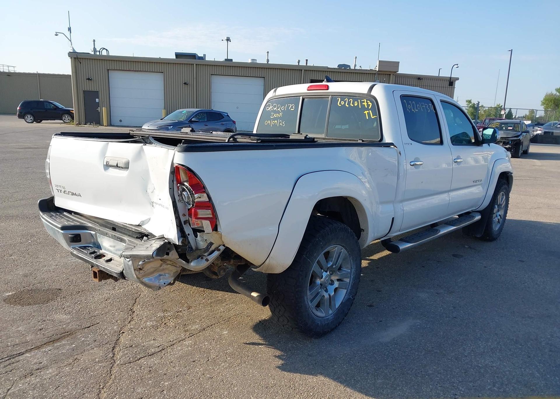 2014 TOYOTA TACOMA DOUBLE CAB V6