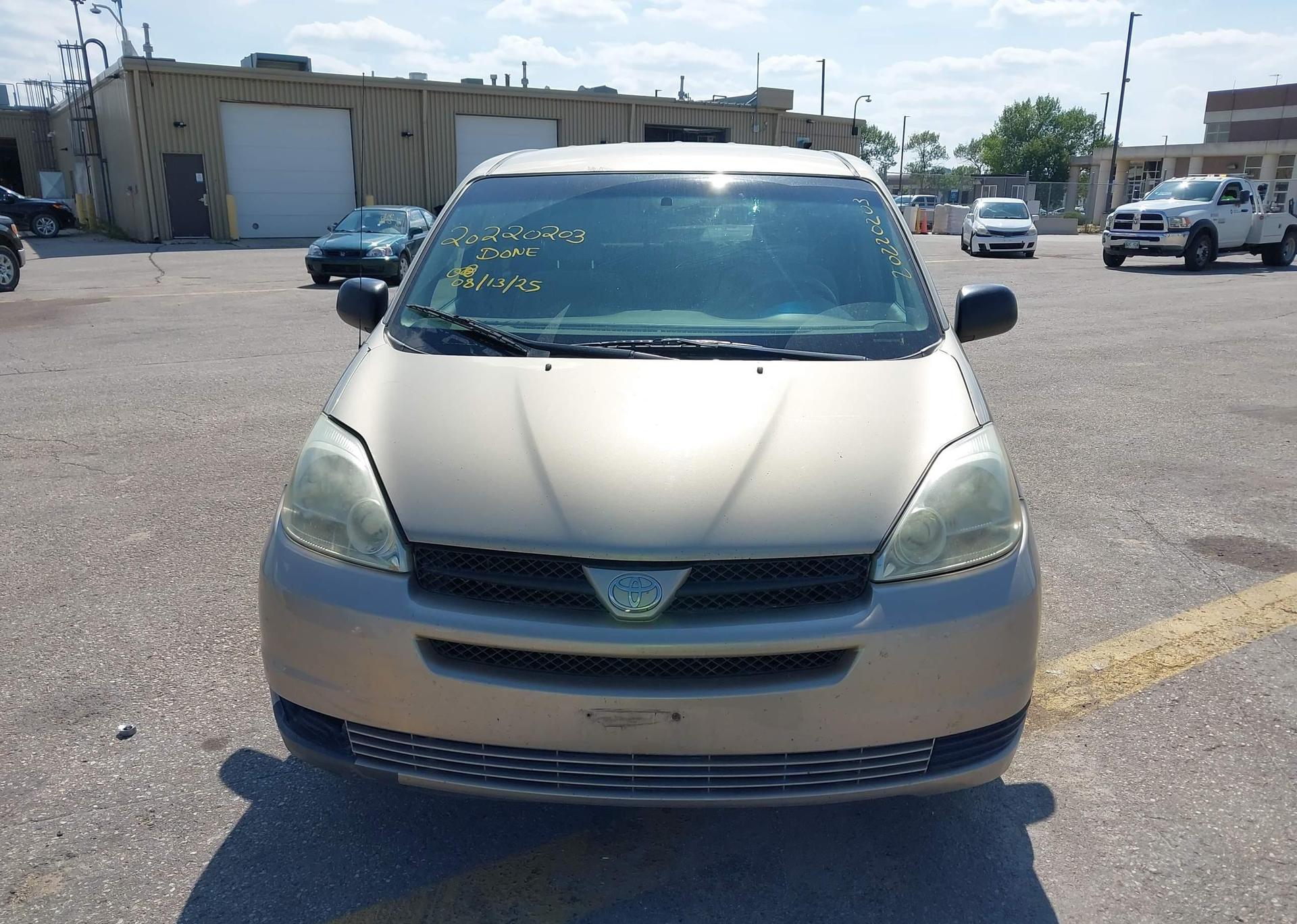 2004 TOYOTA SIENNA CE V6