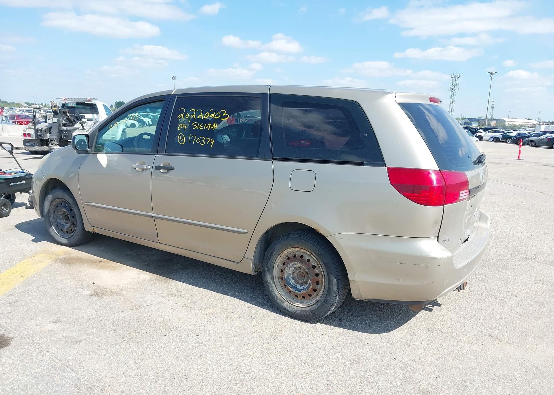 2004 TOYOTA SIENNA CE V6