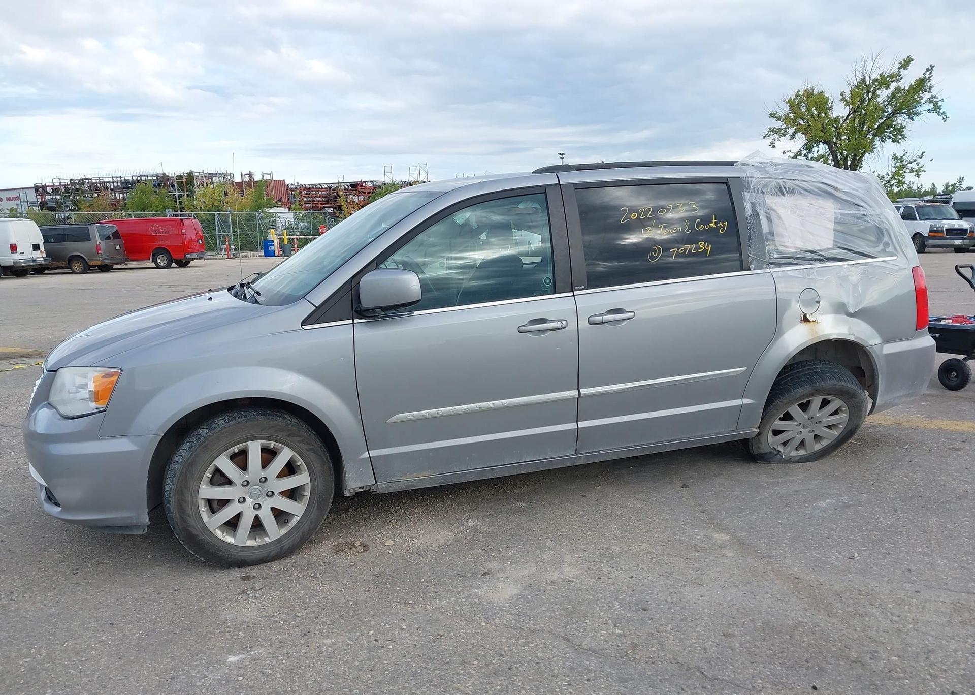2013 CHRYSLER TOWN & COUNTRY LIMITED