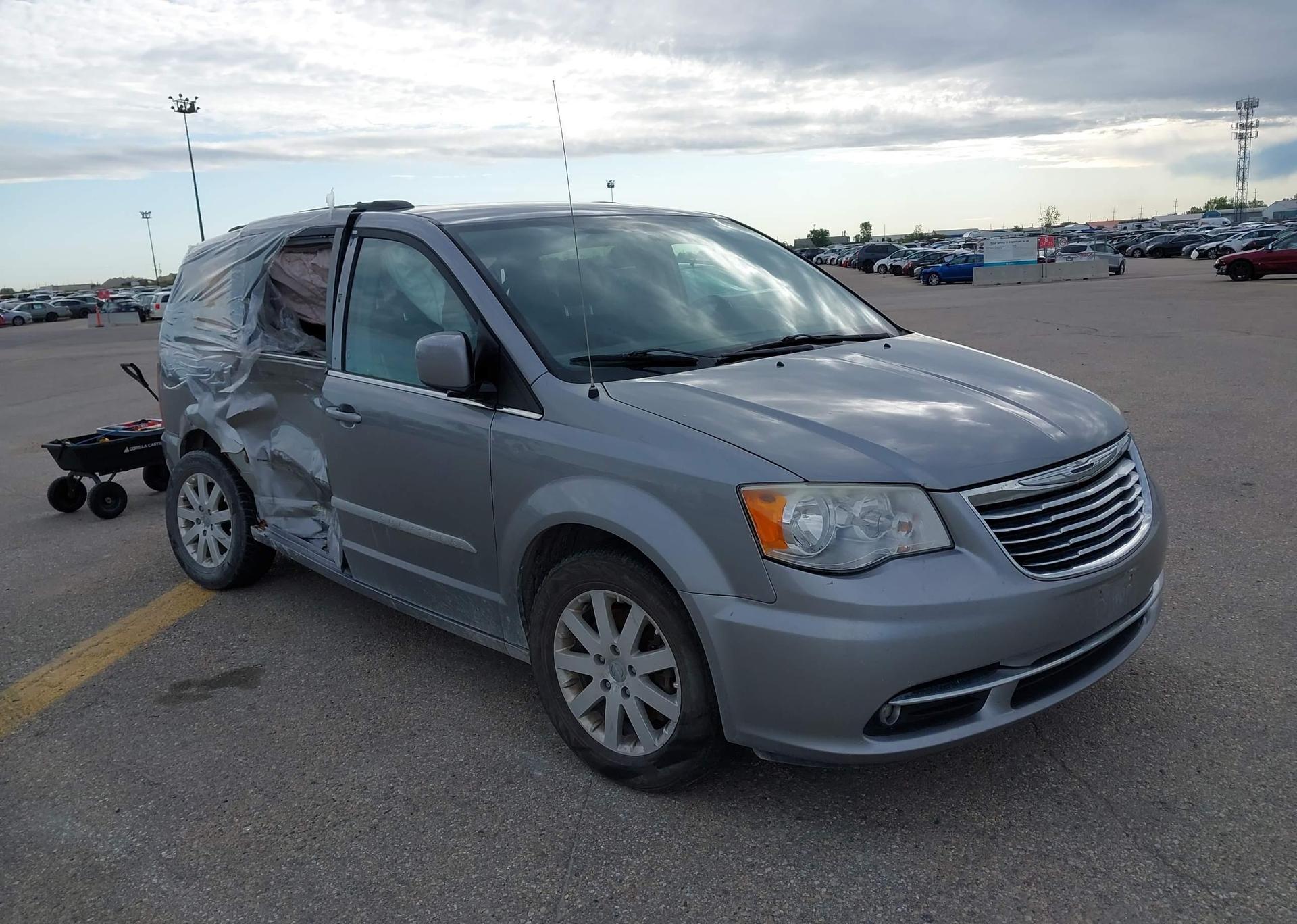 2013 CHRYSLER TOWN & COUNTRY LIMITED