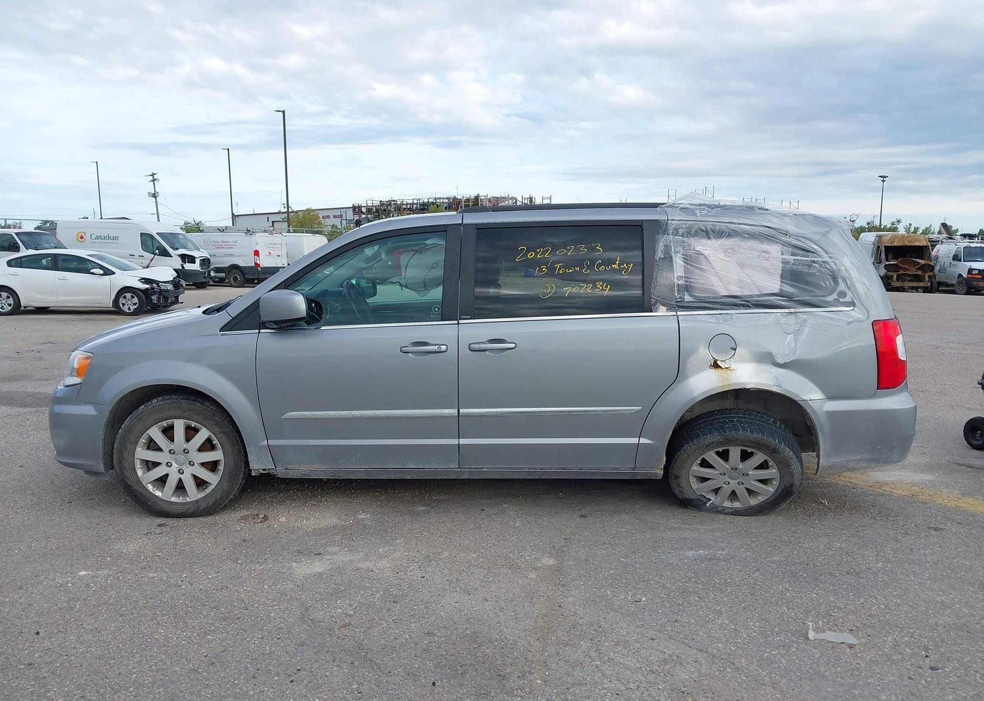 2013 CHRYSLER TOWN & COUNTRY LIMITED