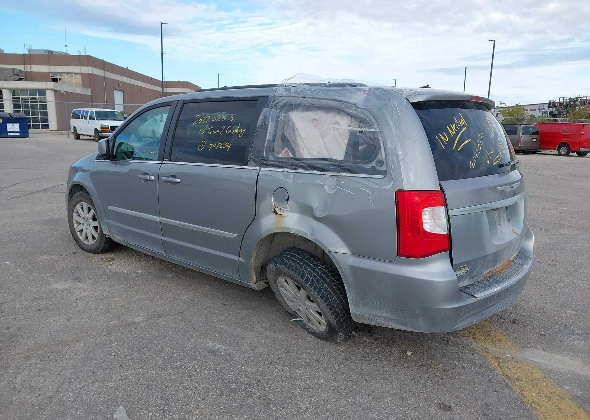2013 CHRYSLER TOWN & COUNTRY LIMITED