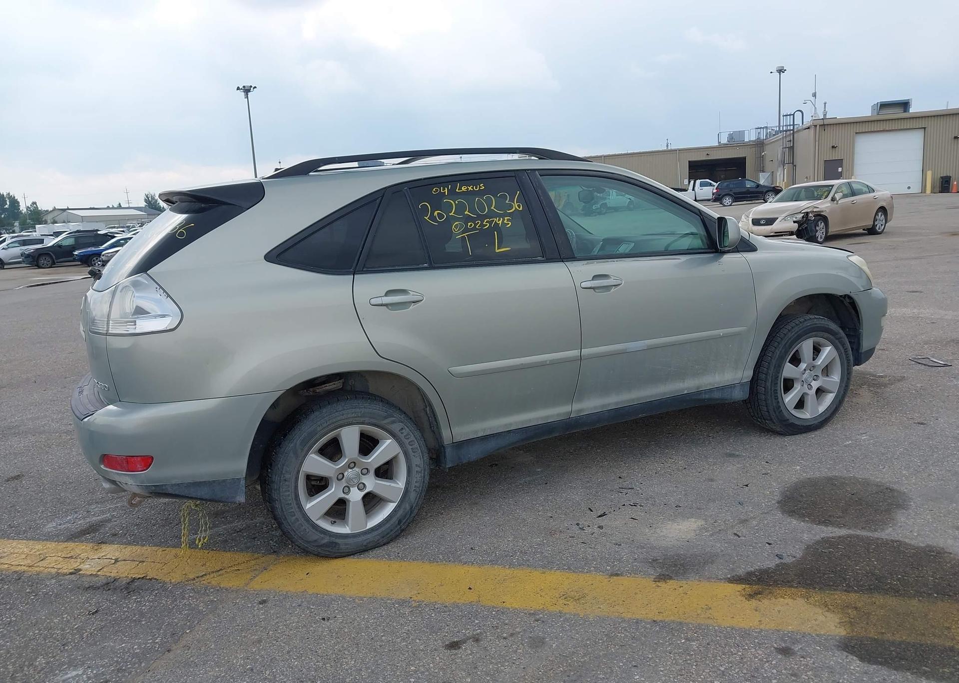 2004 LEXUS RX330